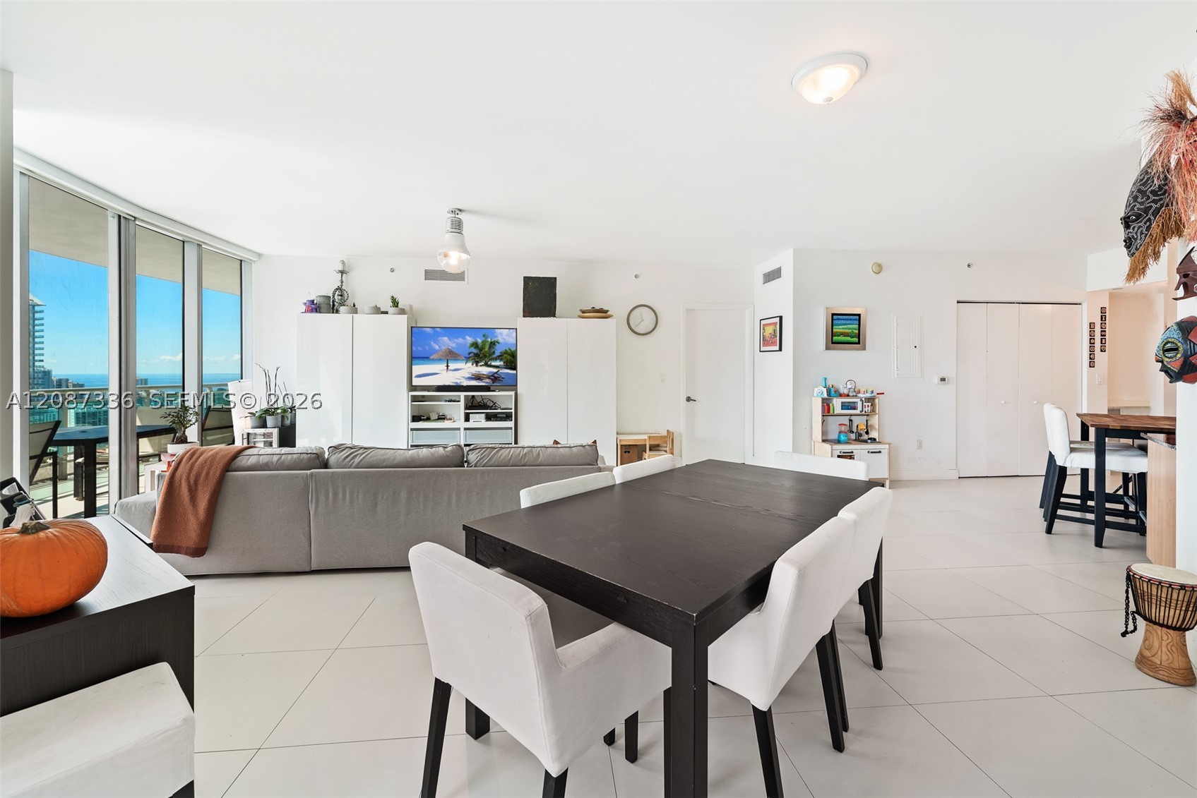 350 S Miami Ave #3802, Miami FL 33130