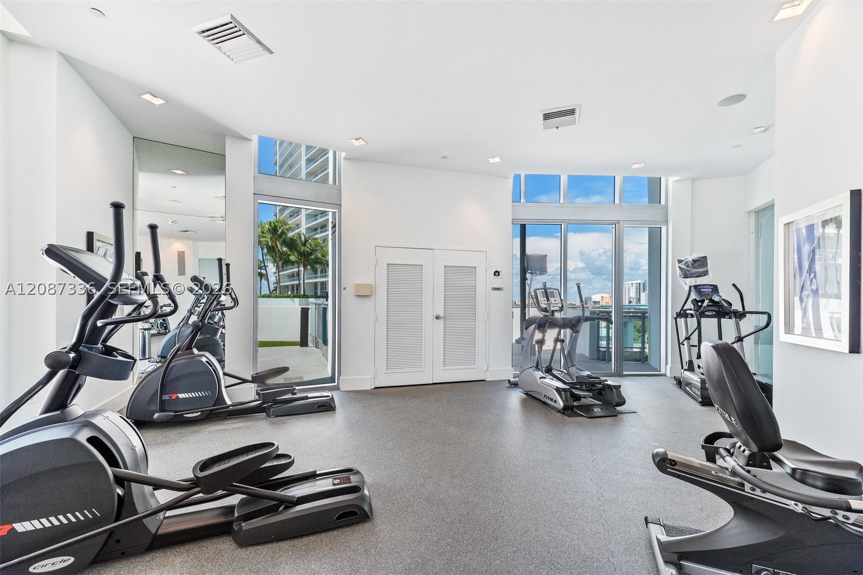 350 S Miami Ave #3802, Miami FL 33130