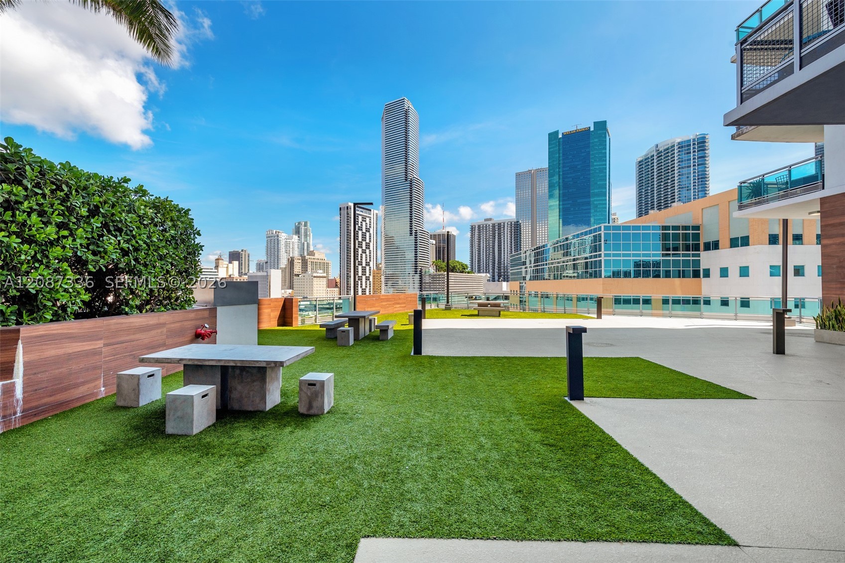 350 S Miami Ave #3802, Miami FL 33130