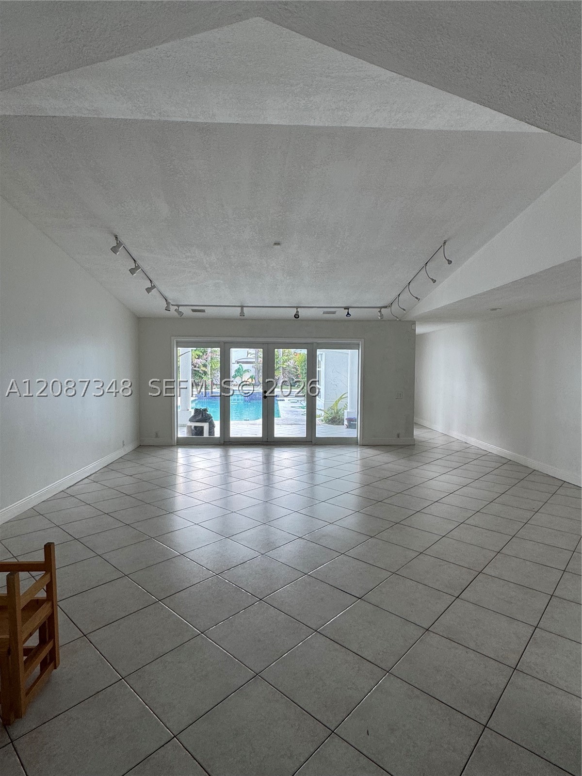 7790 SW 91st Ave, Miami FL 33173