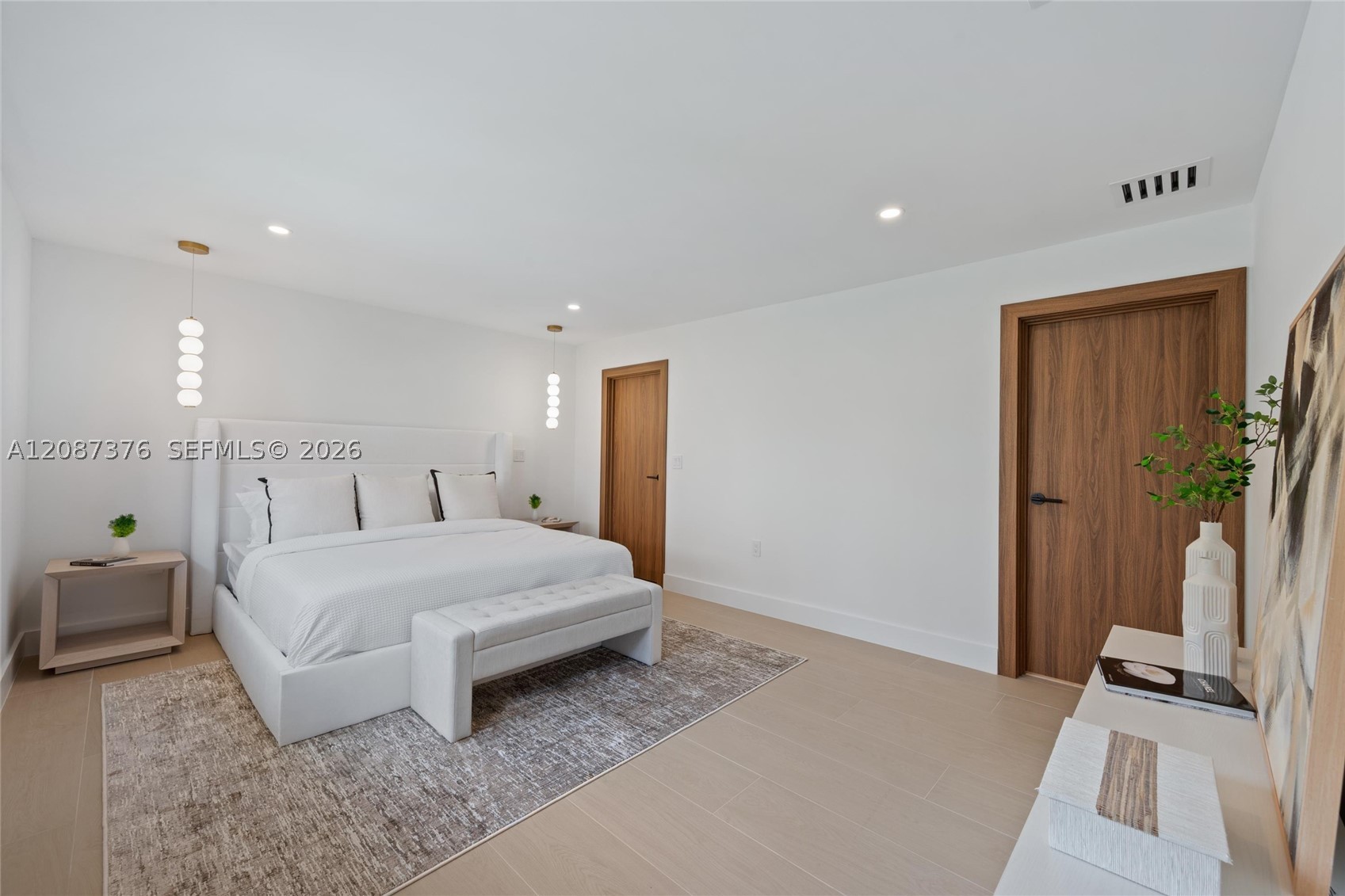 1320 Alhambra Cir #0, Coral Gables FL 33134