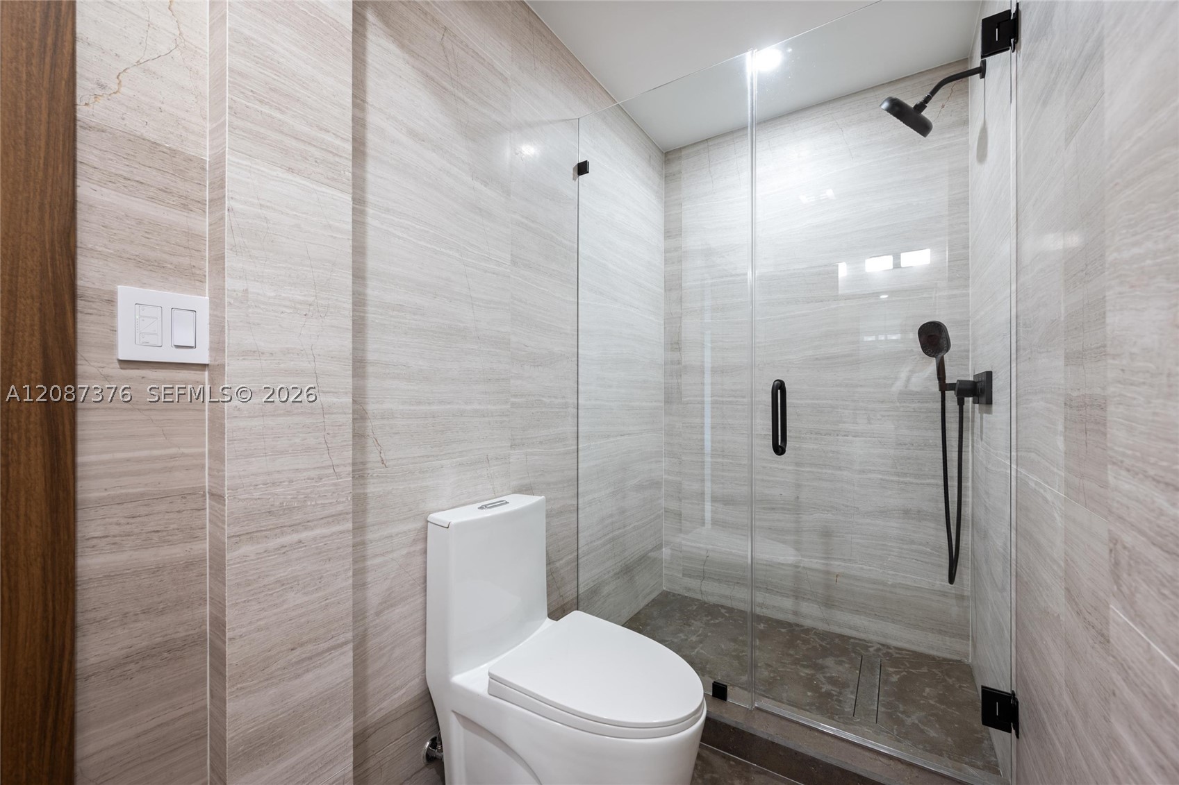 1320 Alhambra Cir #0, Coral Gables FL 33134