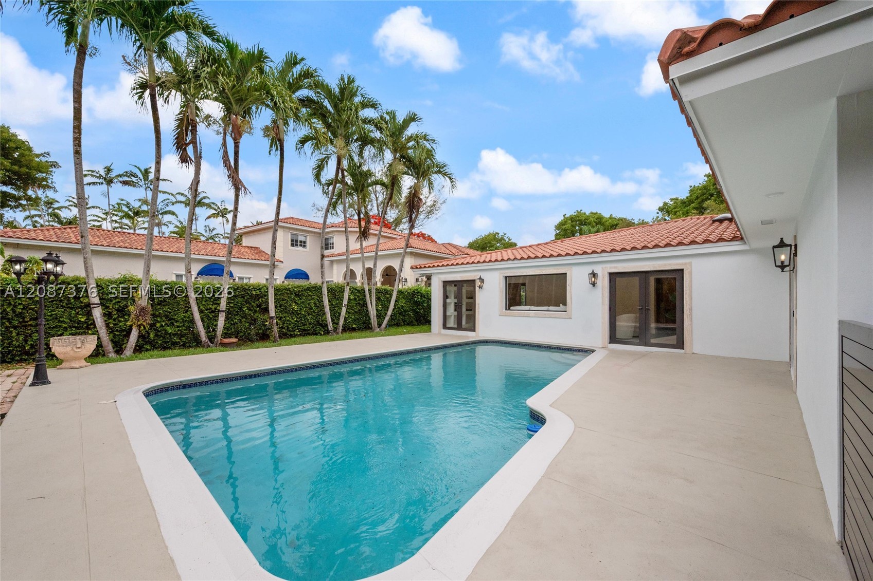 1320 Alhambra Cir #0, Coral Gables FL 33134