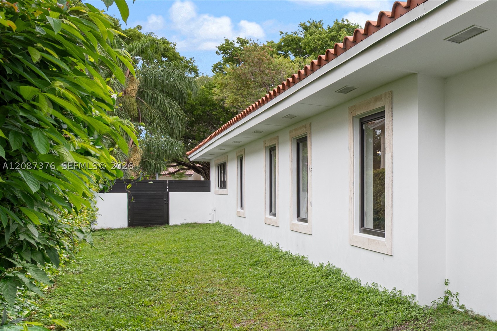 1320 Alhambra Cir #0, Coral Gables FL 33134