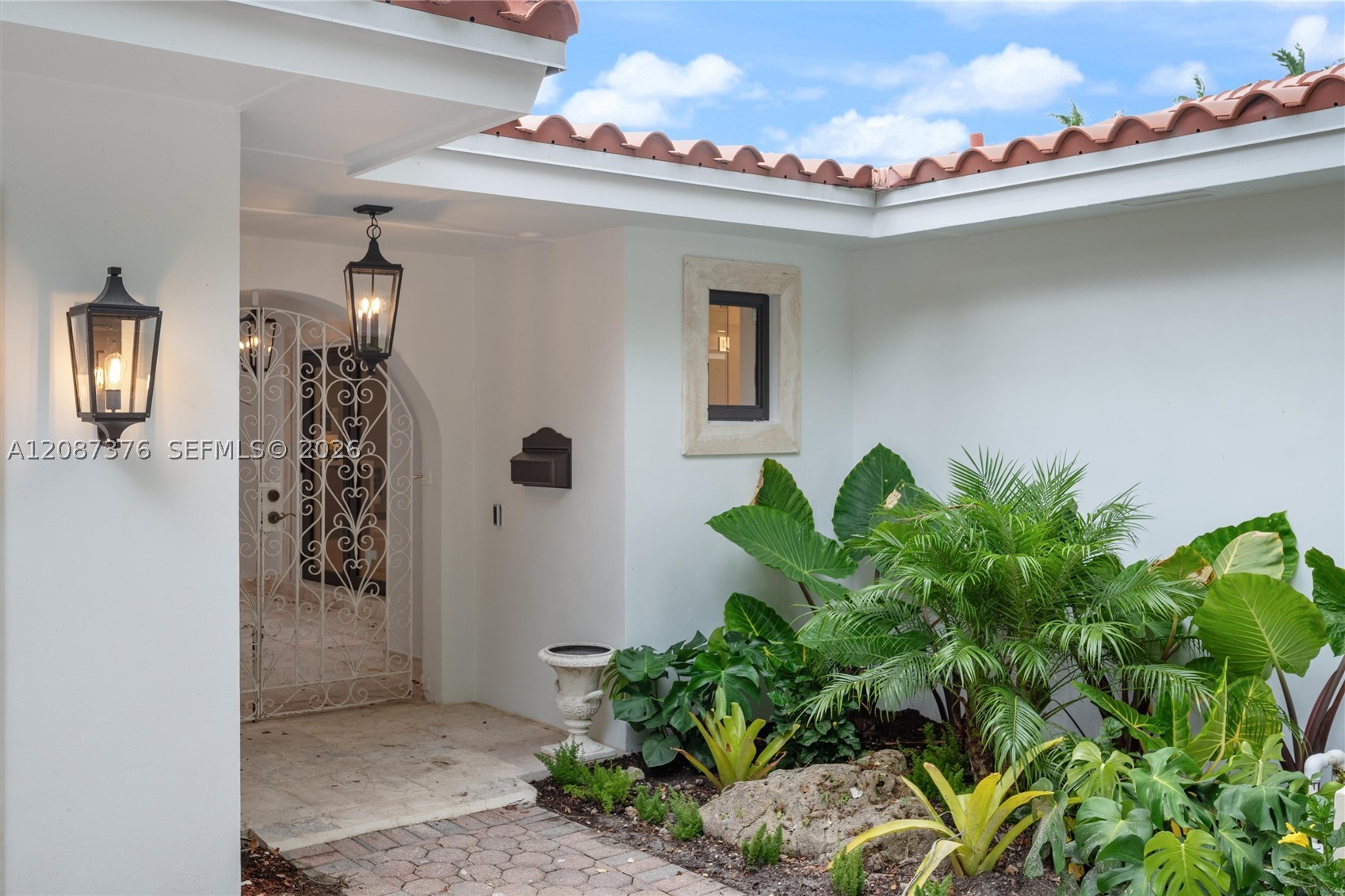 1320 Alhambra Cir #0, Coral Gables FL 33134