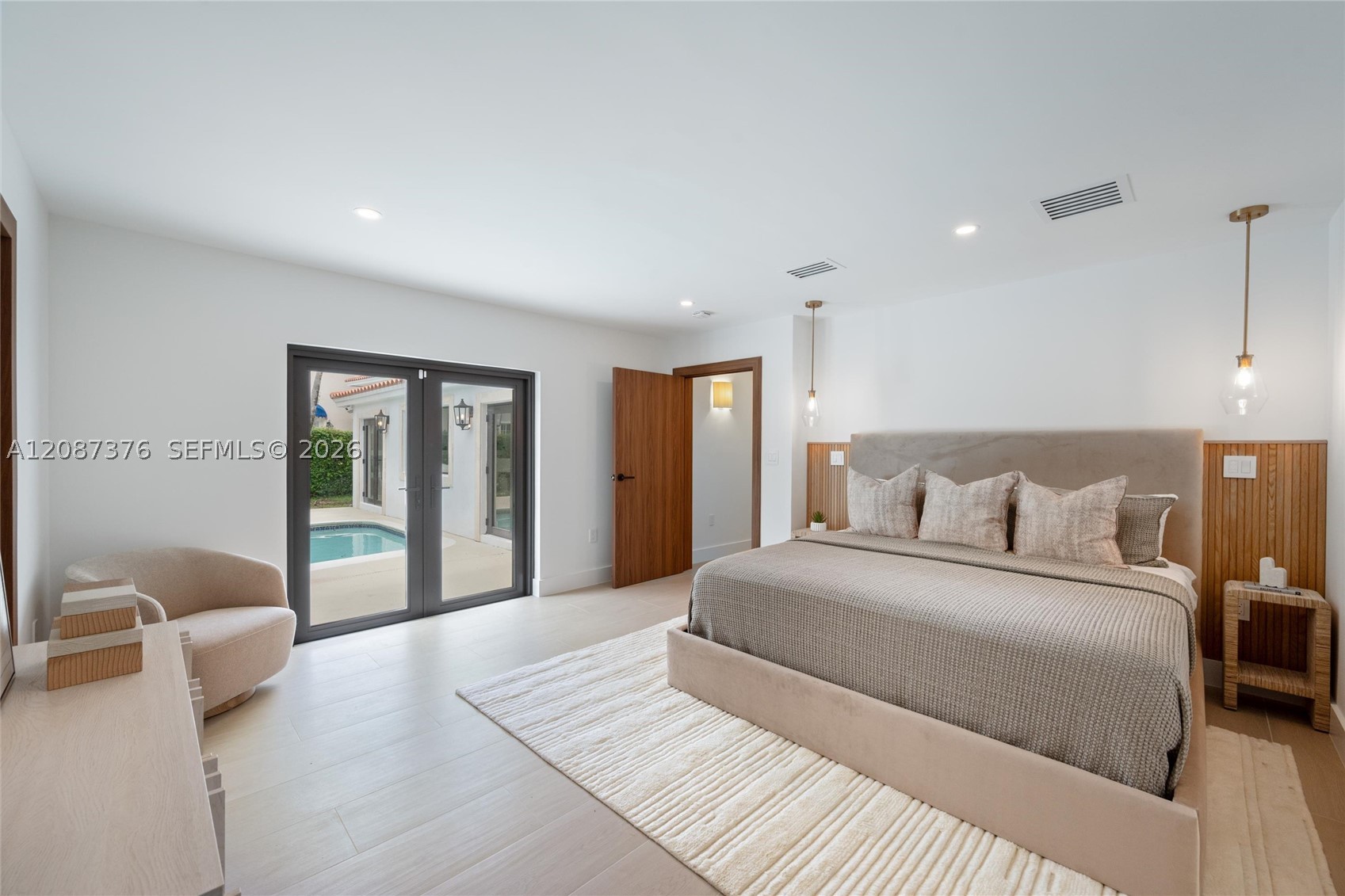 1320 Alhambra Cir #0, Coral Gables FL 33134
