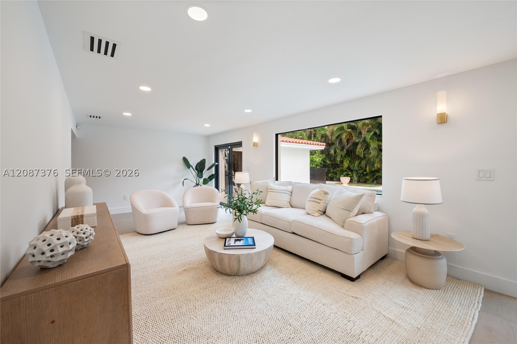 1320 Alhambra Cir #0, Coral Gables FL 33134