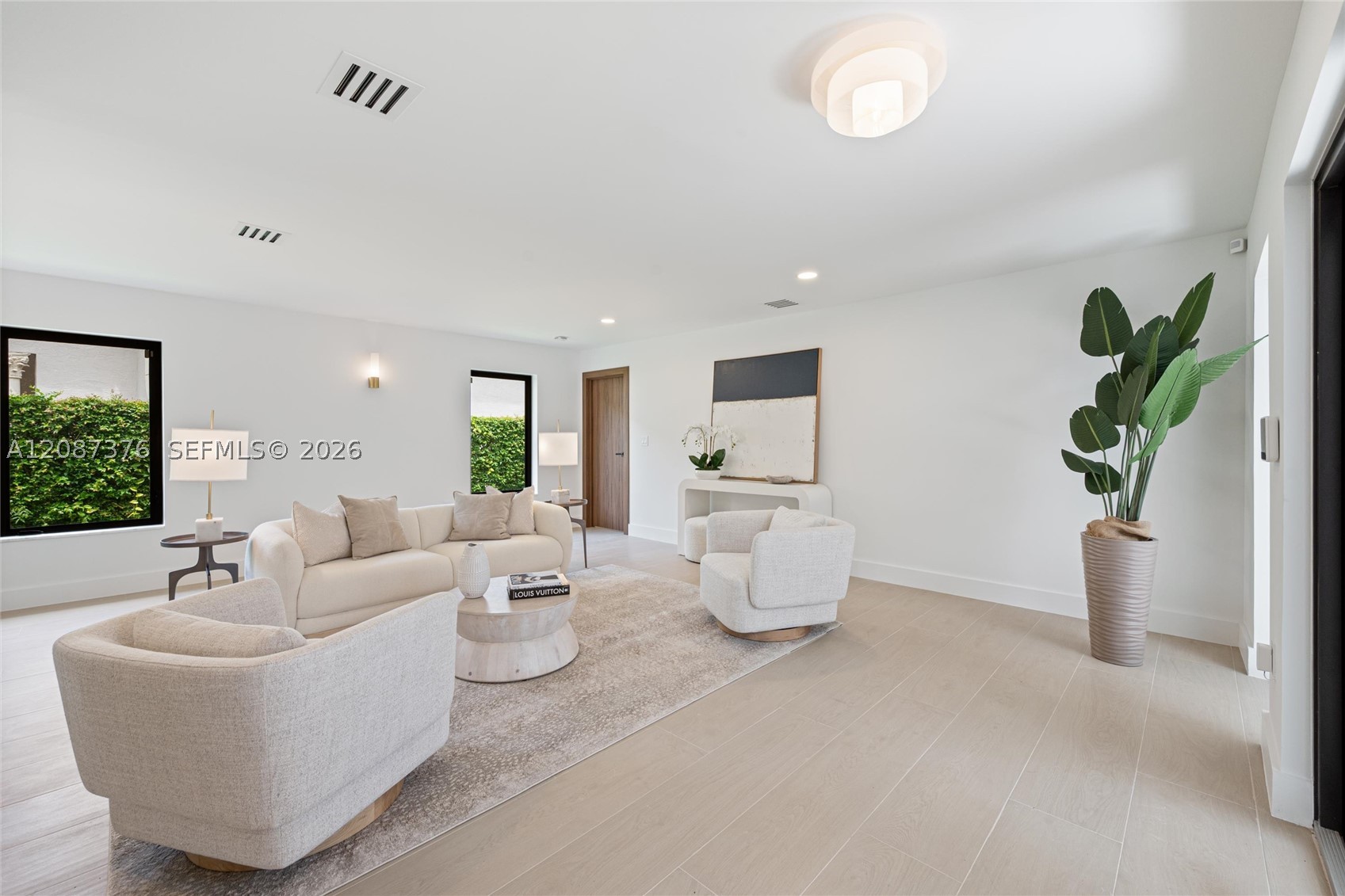 1320 Alhambra Cir #0, Coral Gables FL 33134