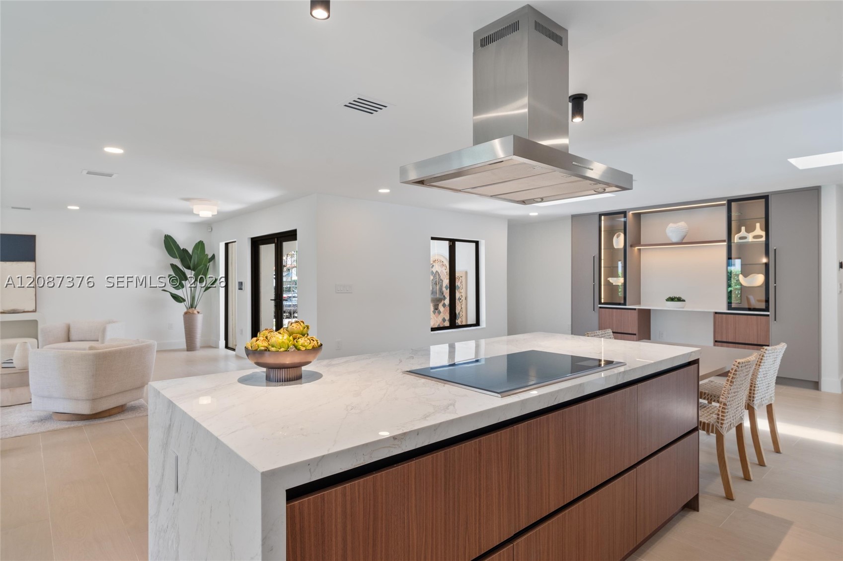1320 Alhambra Cir #0, Coral Gables FL 33134