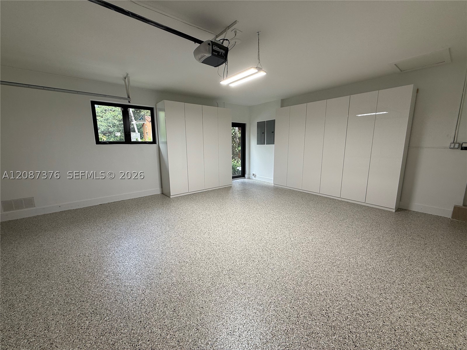 1320 Alhambra Cir, Coral Gables FL 33134
