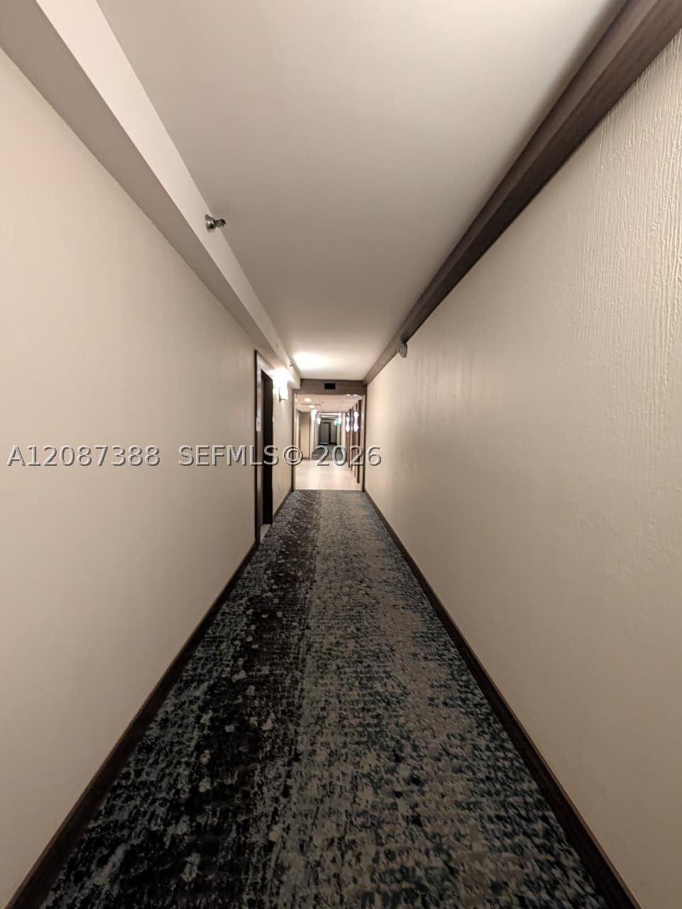 3701 N Country Club Dr #1807, Aventura FL 33180