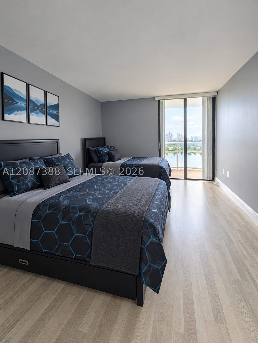 3701 N Country Club Dr #1807, Aventura FL 33180