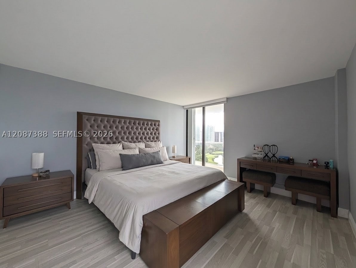 3701 N Country Club Dr #1807, Aventura FL 33180