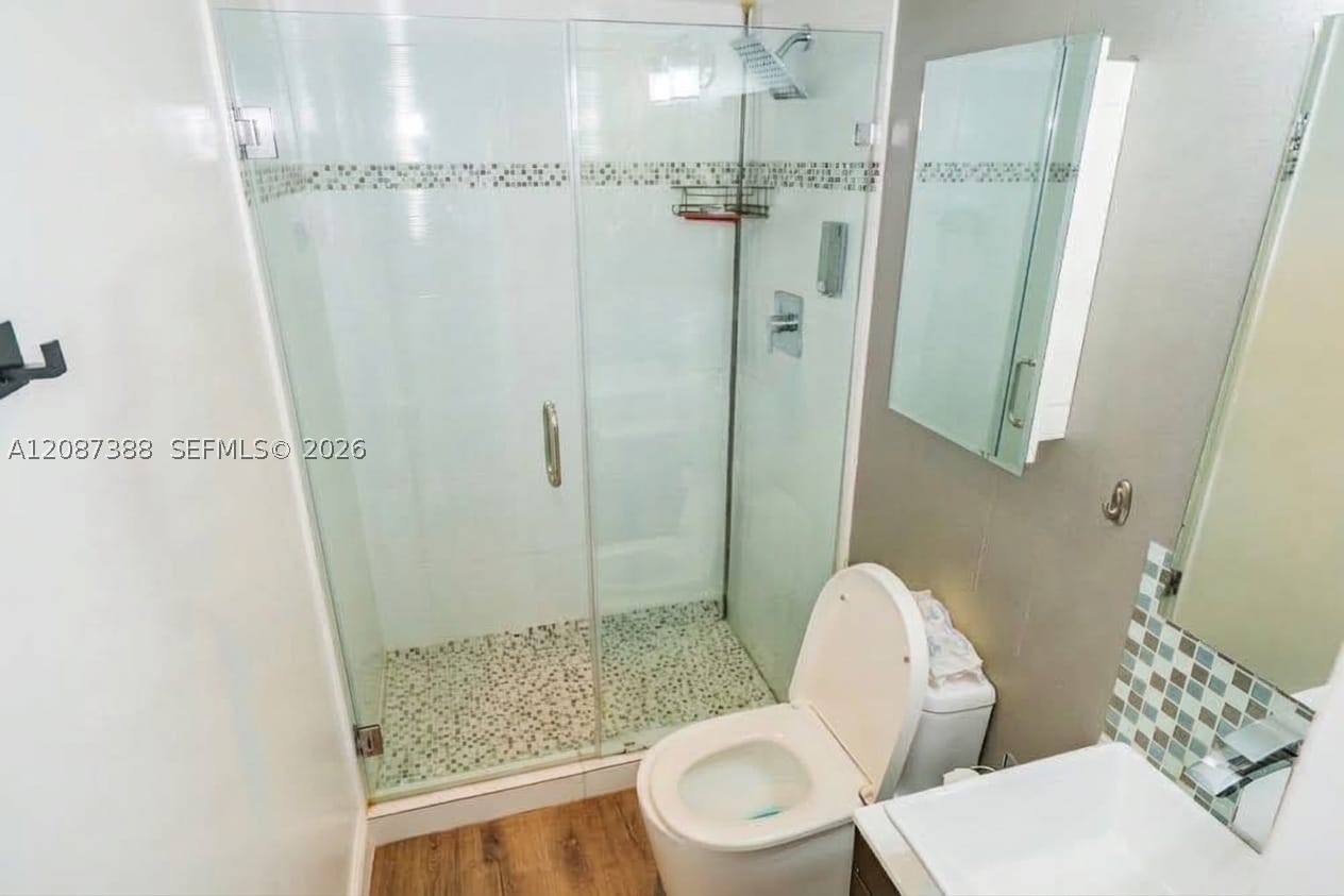 3701 N Country Club Dr #1807, Aventura FL 33180