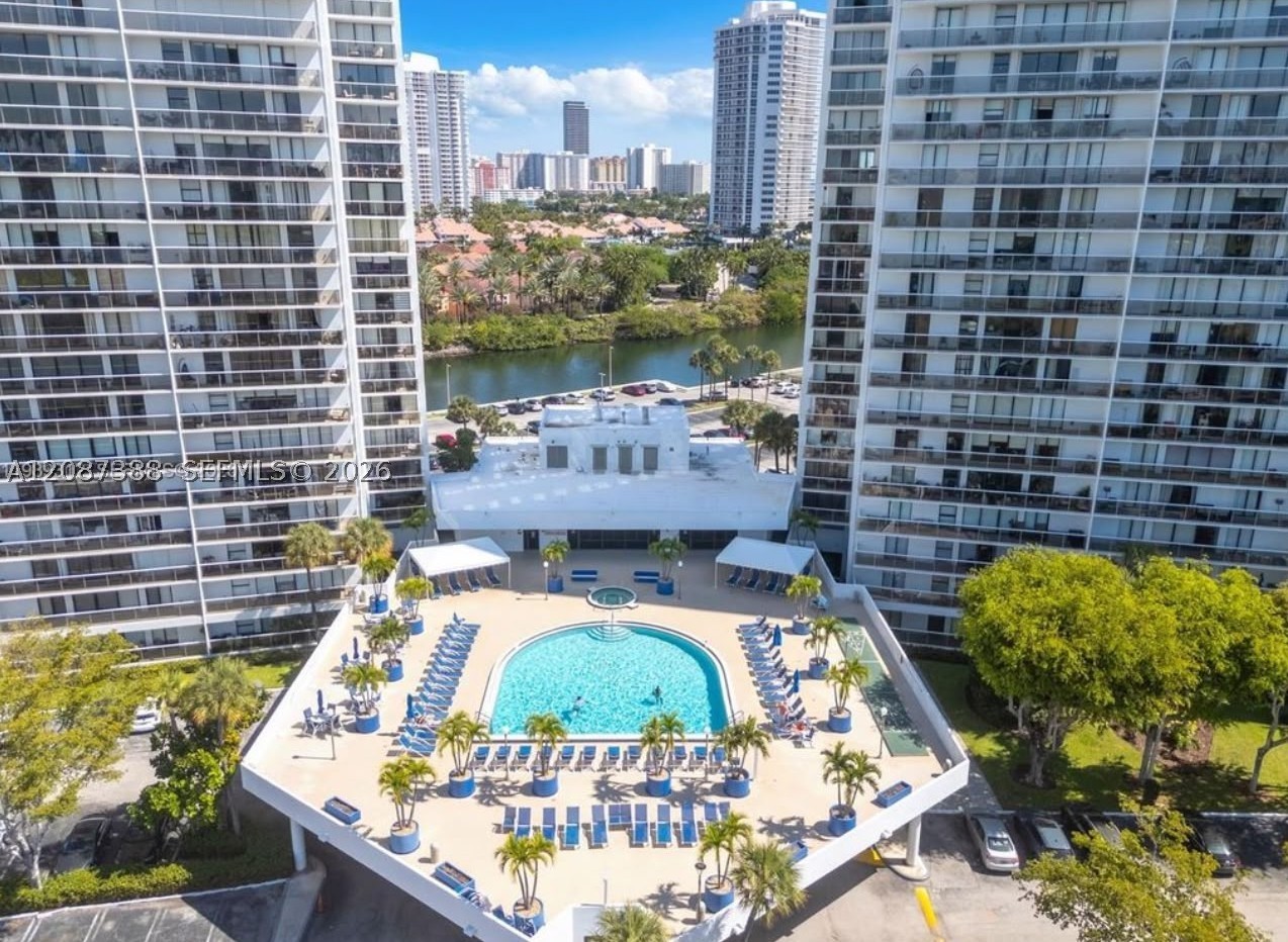 3701 N Country Club Dr #1807, Aventura FL 33180