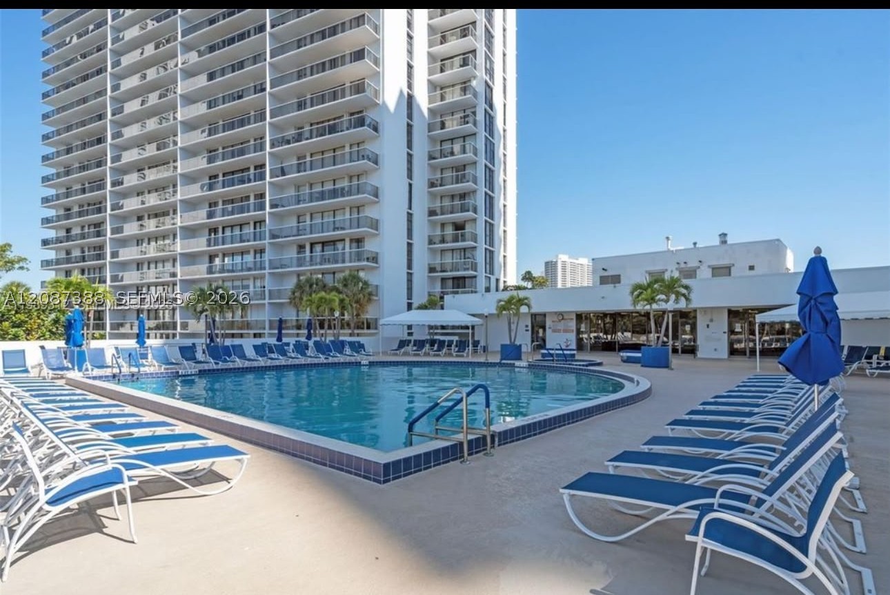 3701 N Country Club Dr #1807, Aventura FL 33180