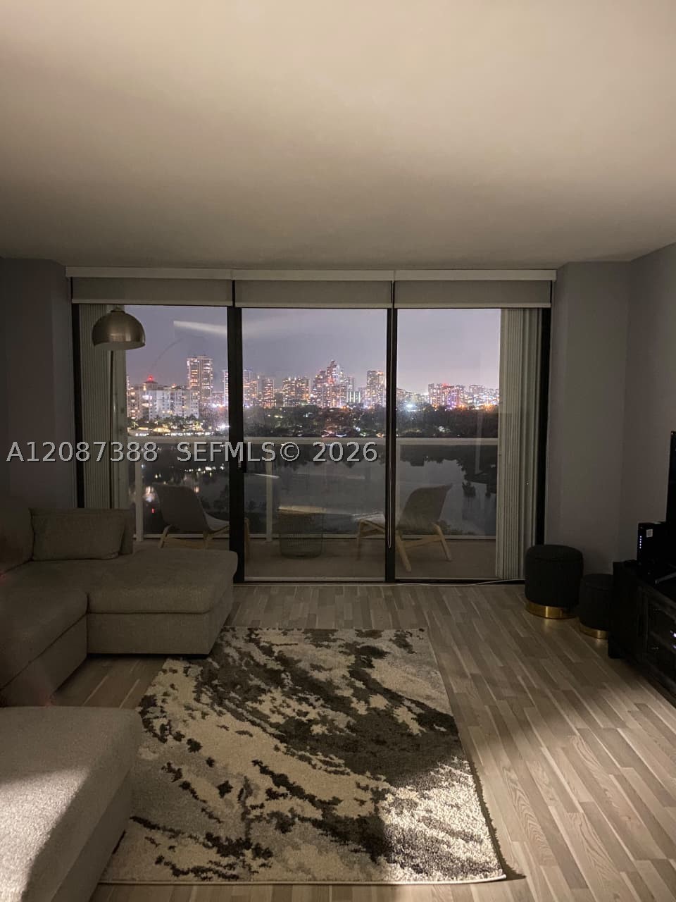 3701 N Country Club Dr #1807, Aventura FL 33180