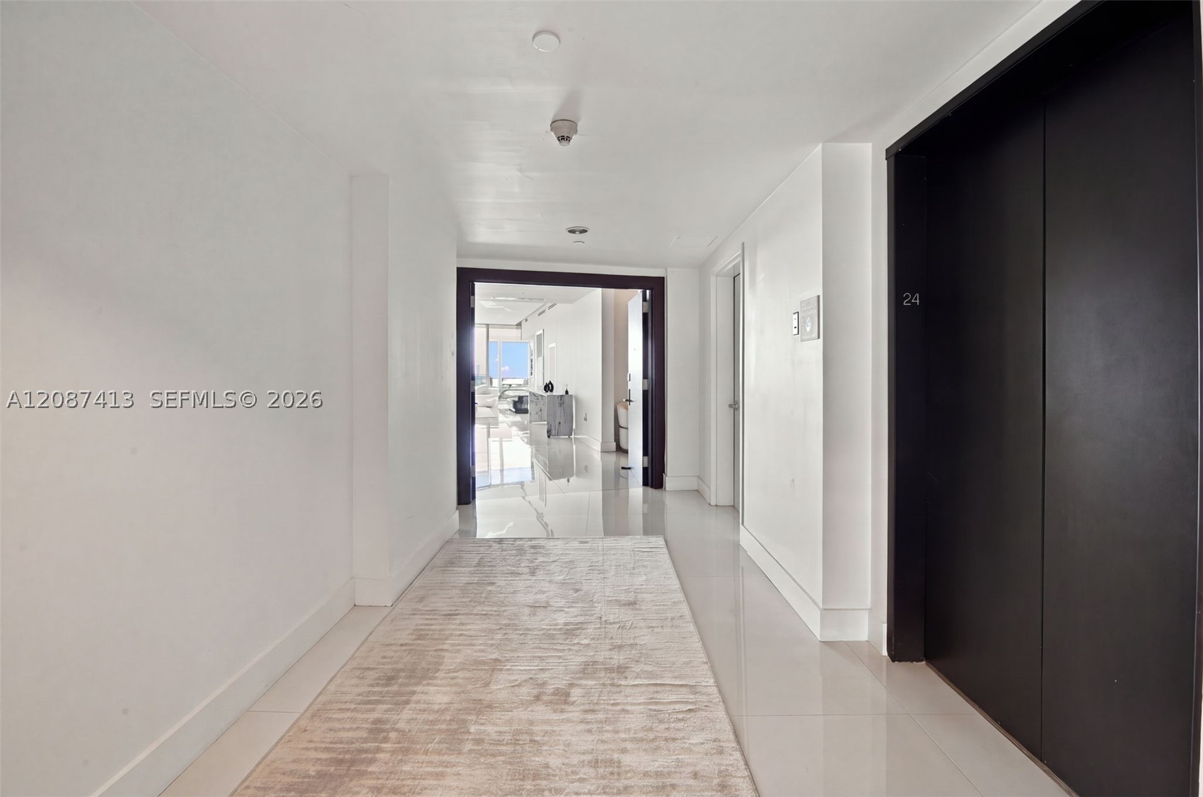 900 Biscayne Blvd #2406, Miami FL 33132