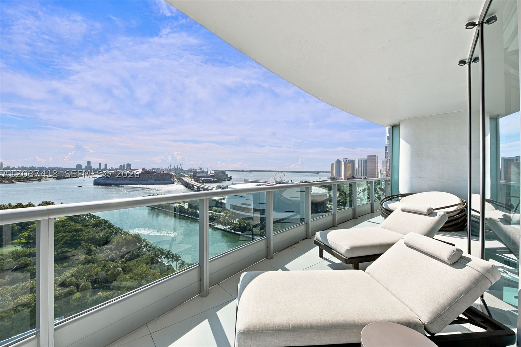900 Biscayne Blvd #2406, Miami FL 33132