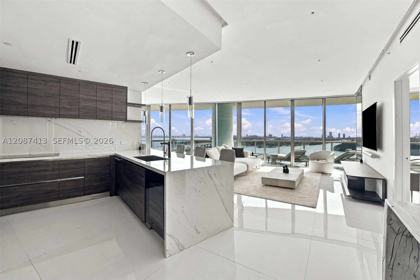 900 Biscayne Blvd #2406, Miami FL 33132