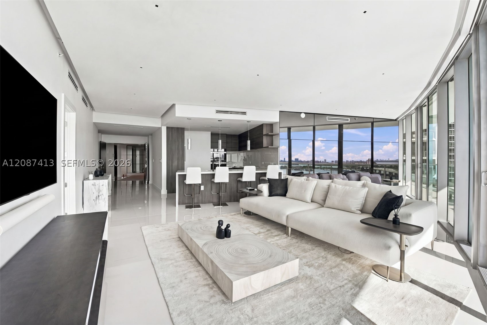 900 Biscayne Blvd #2406, Miami FL 33132