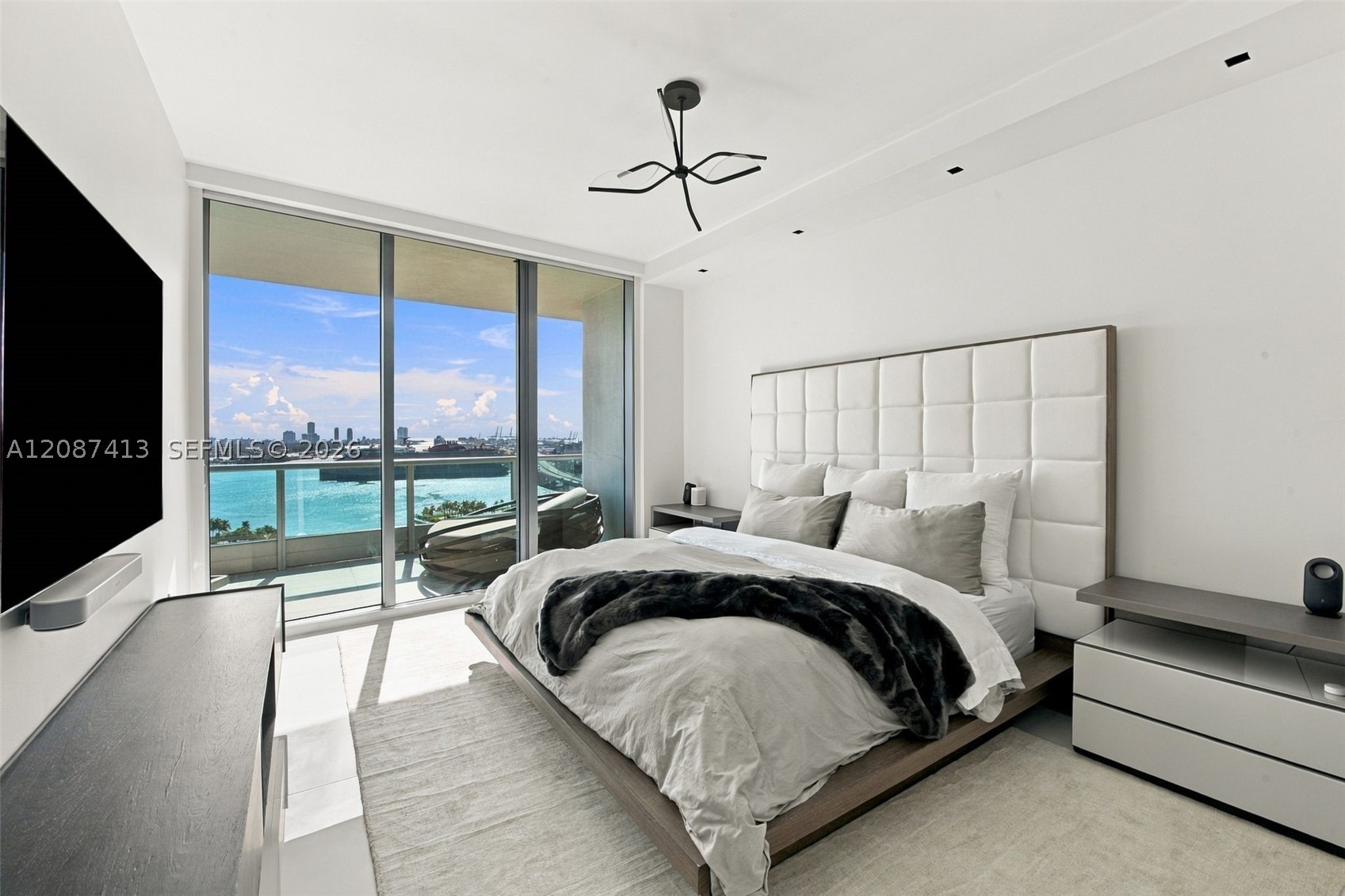 900 Biscayne Blvd #2406, Miami FL 33132