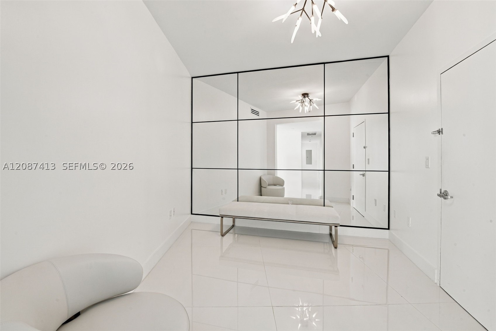 900 Biscayne Blvd #2406, Miami FL 33132