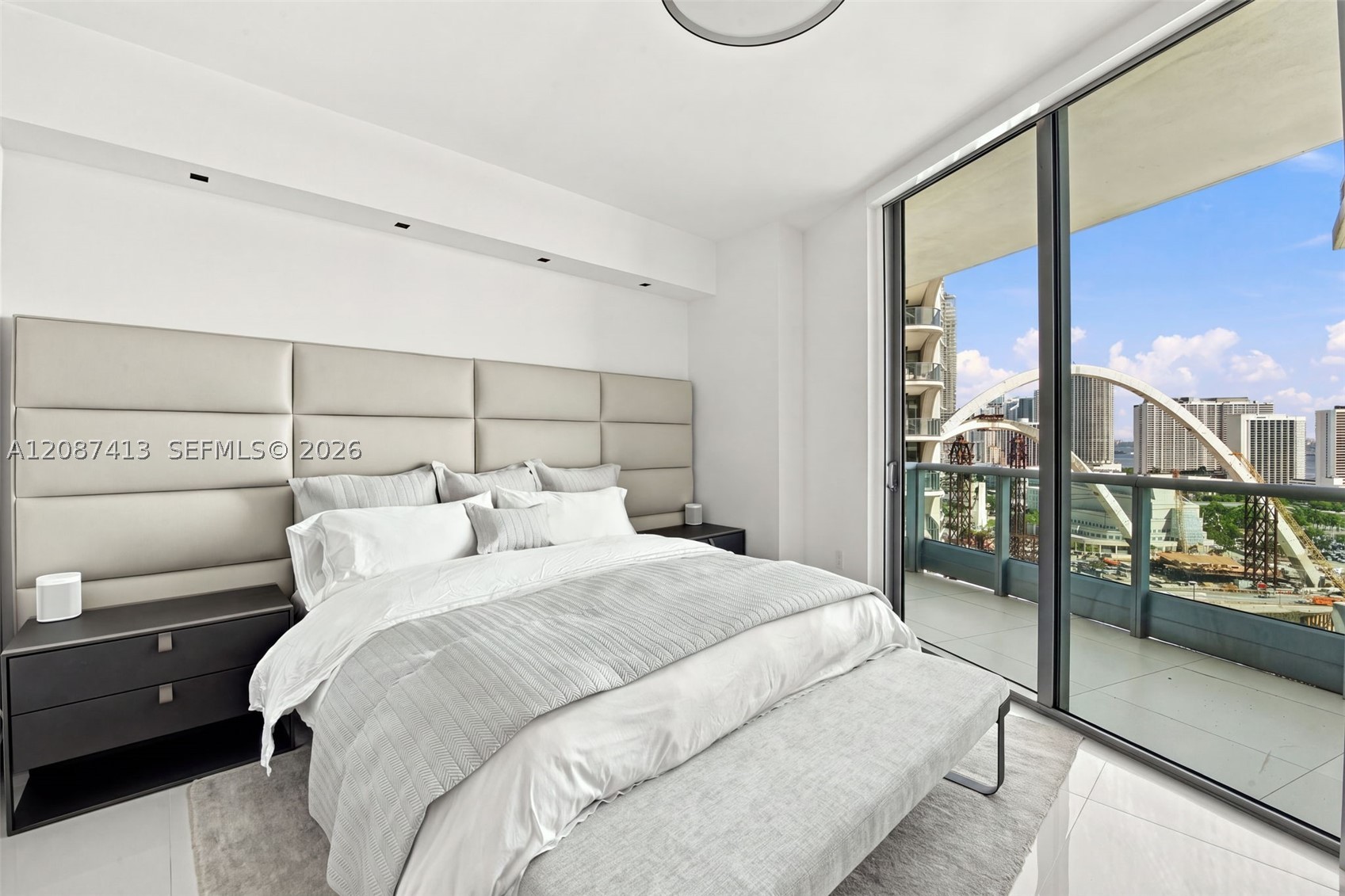 900 Biscayne Blvd #2406, Miami FL 33132