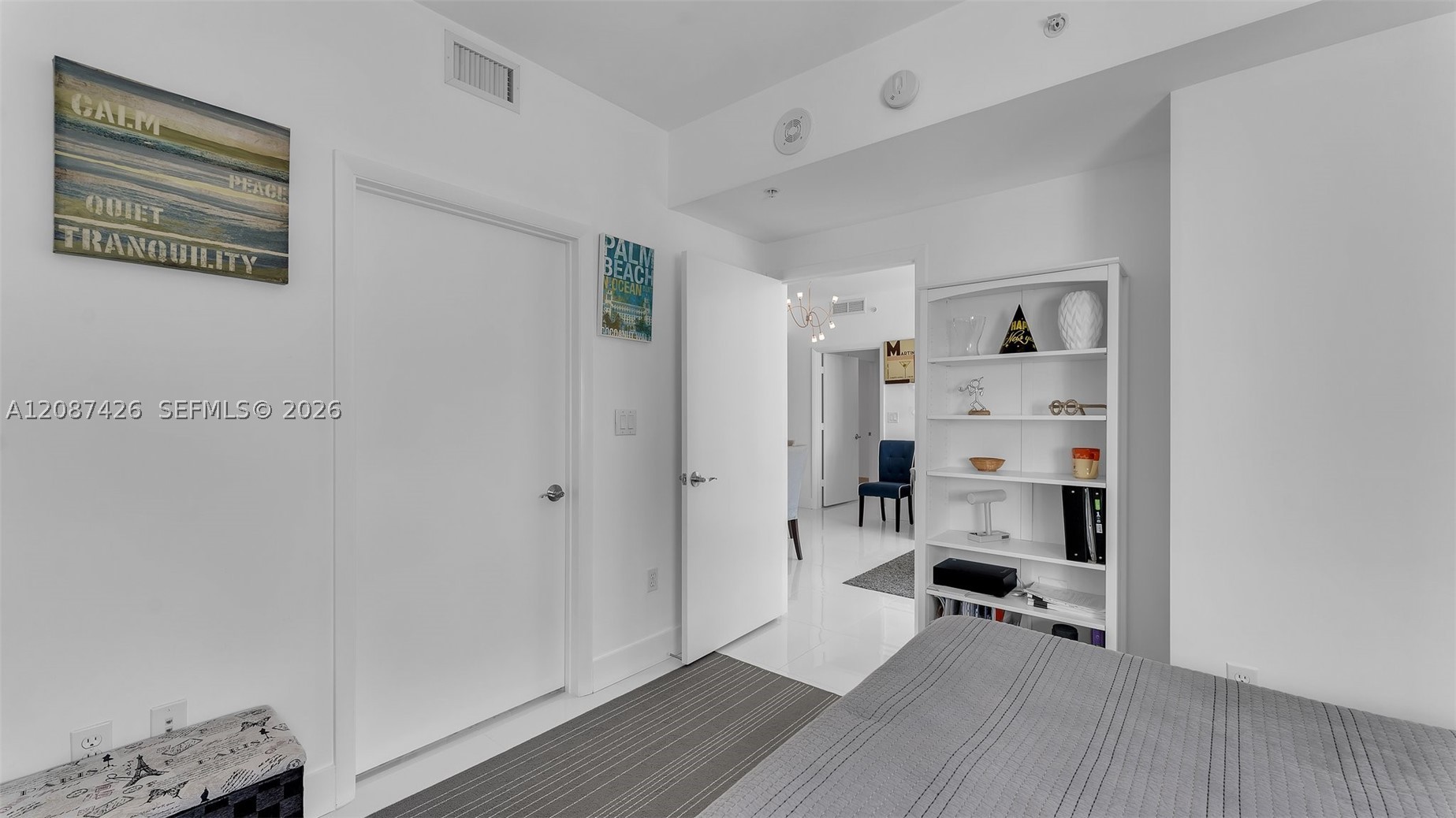 253 NE 2nd St #1910, Miami FL 33132
