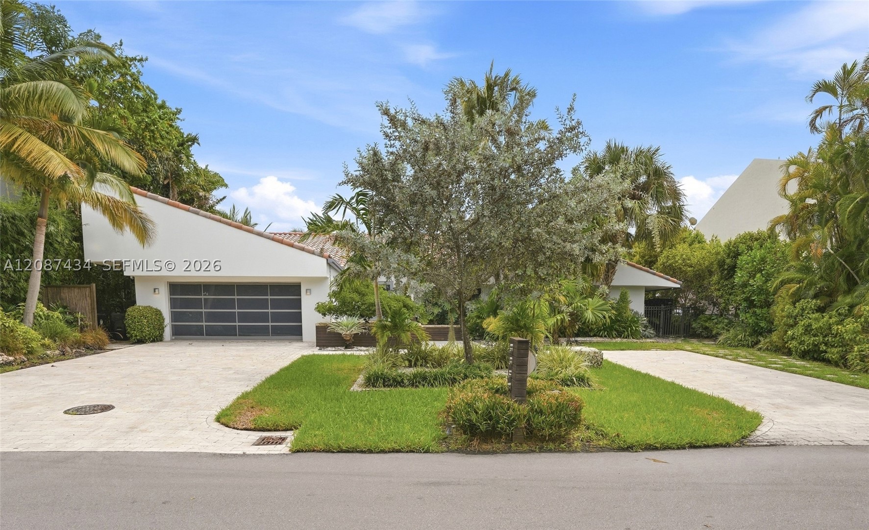 3360 NE 165th St, North Miami Beach FL 33160