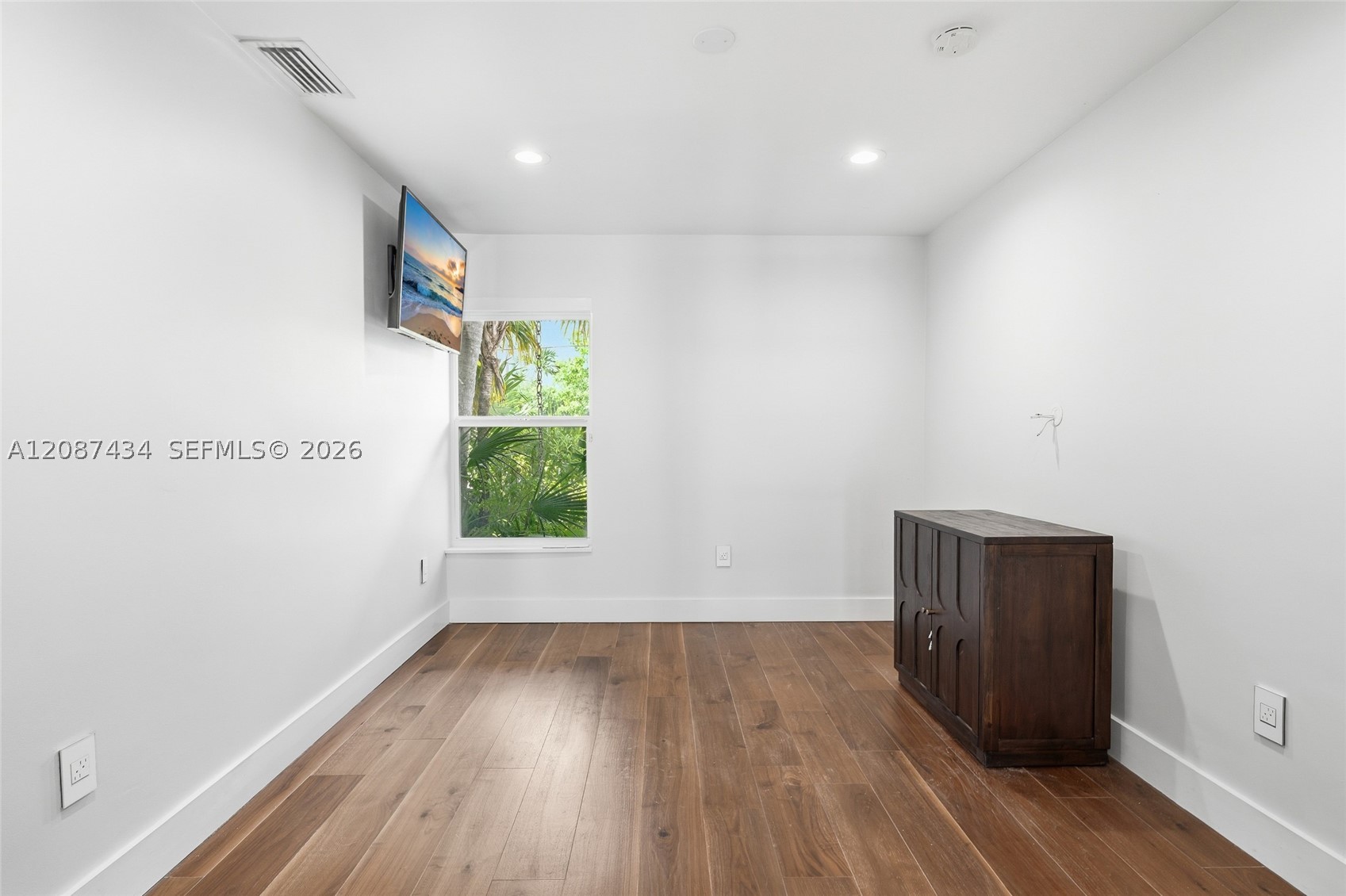 3360 NE 165th St, North Miami Beach FL 33160