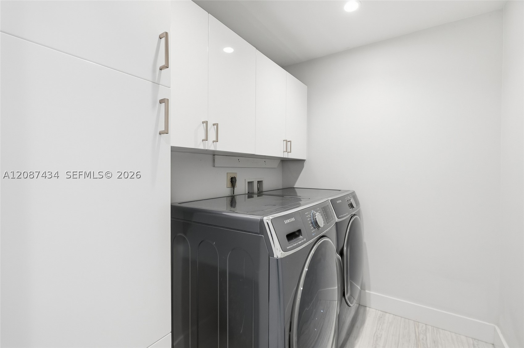 3360 NE 165th St, North Miami Beach FL 33160