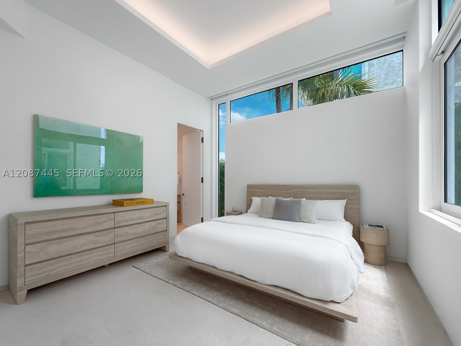 1844 Daytonia Rd, Miami Beach FL 33141