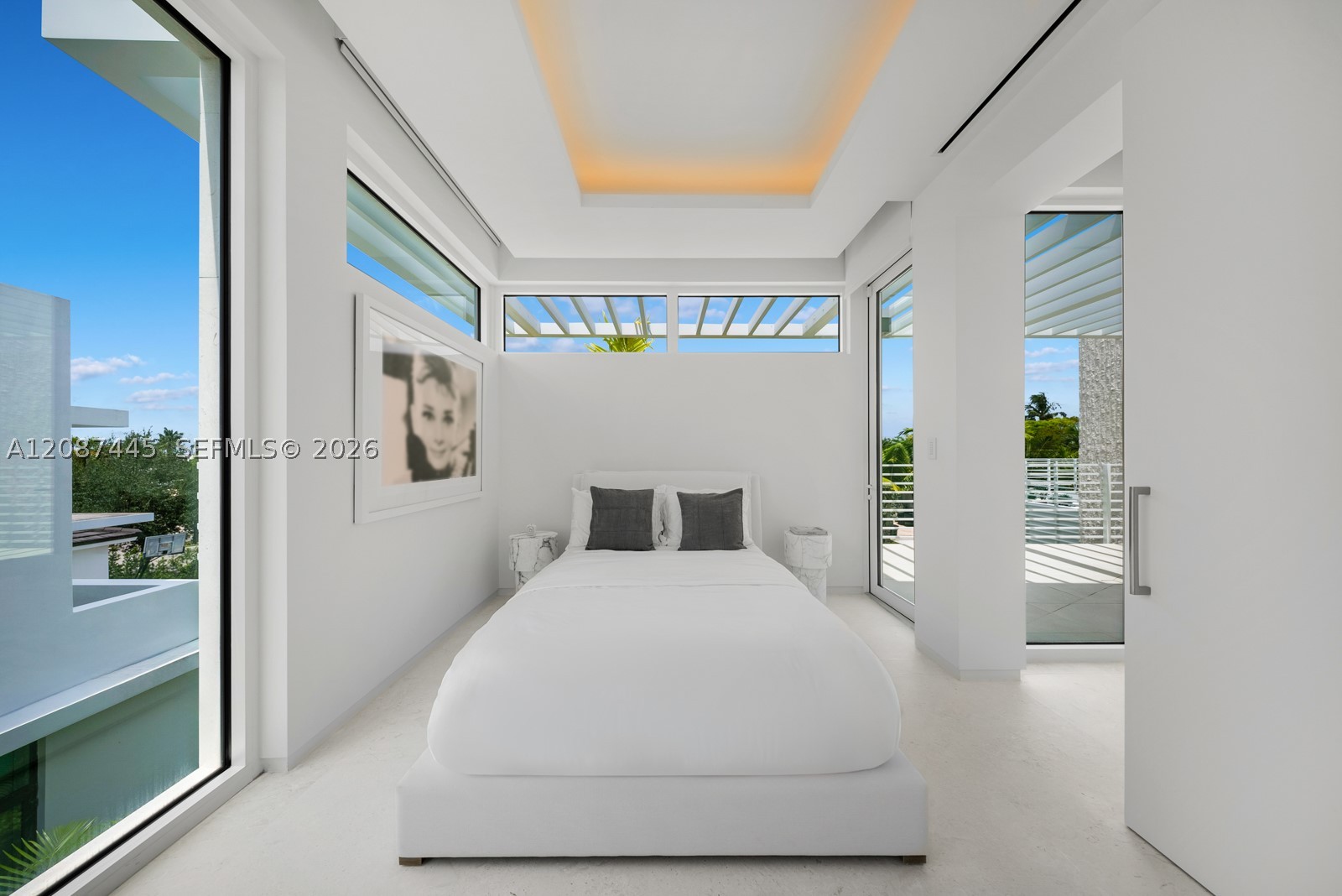 1844 Daytonia Rd, Miami Beach FL 33141