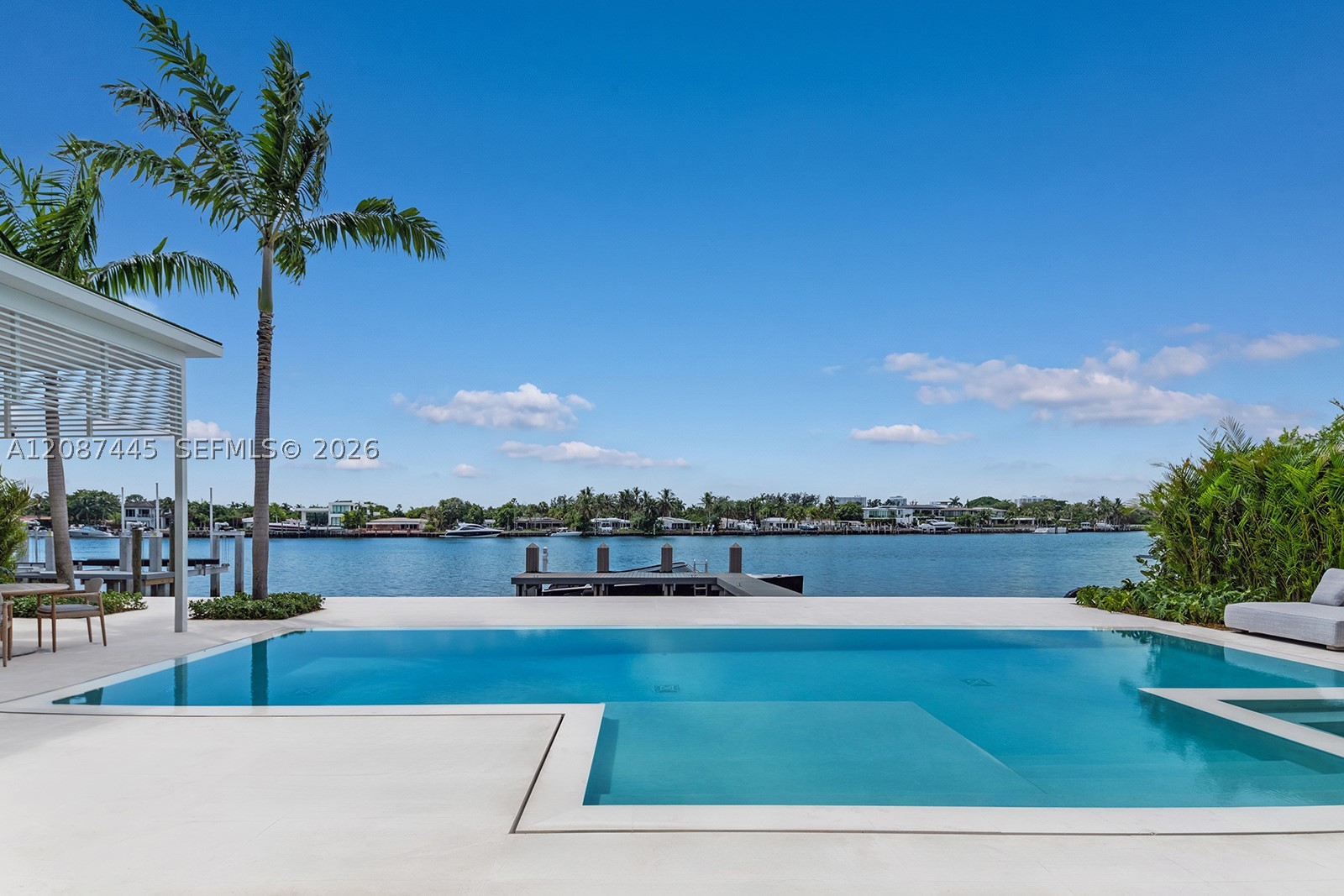 1844 Daytonia Rd, Miami Beach FL 33141