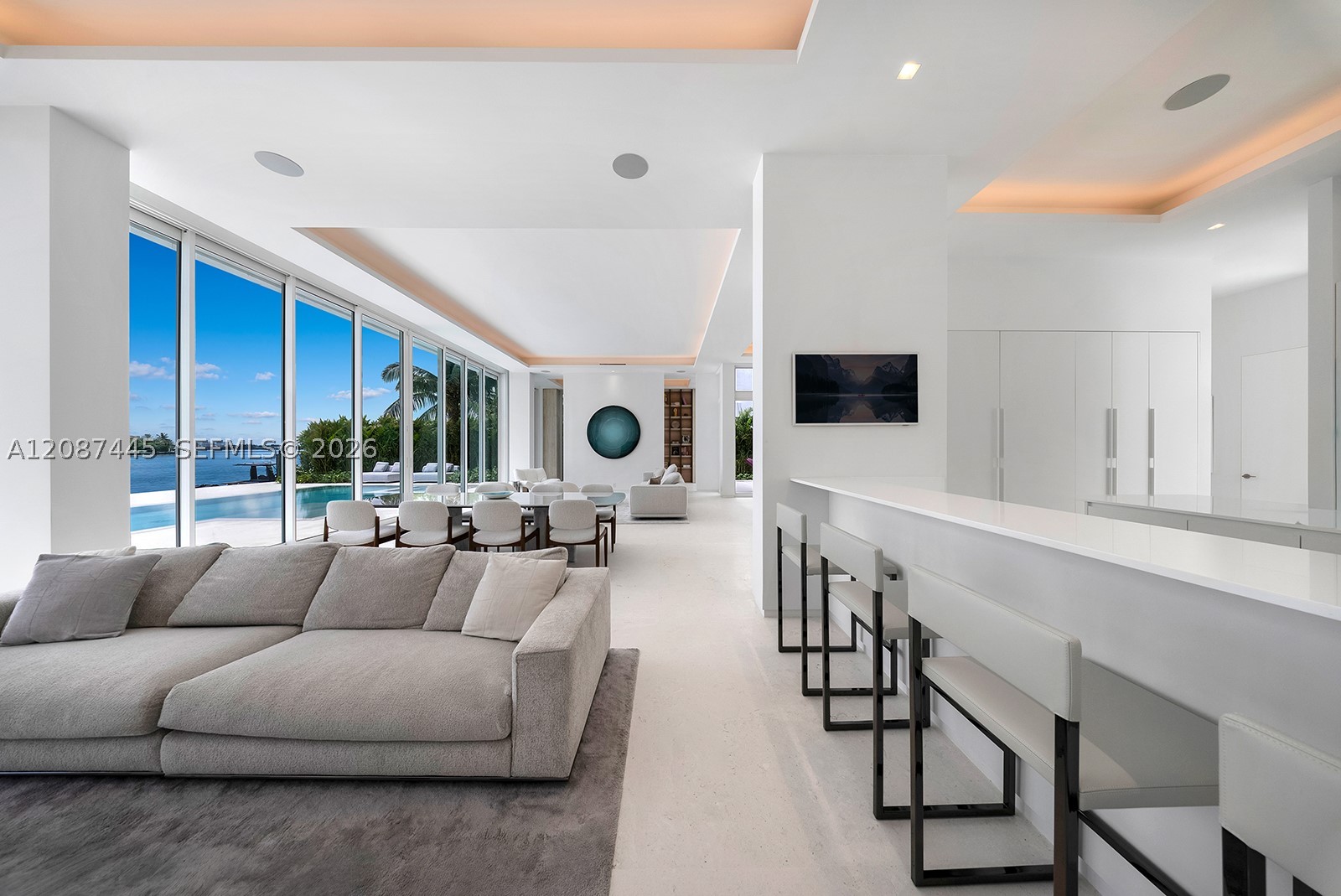 1844 Daytonia Rd, Miami Beach FL 33141