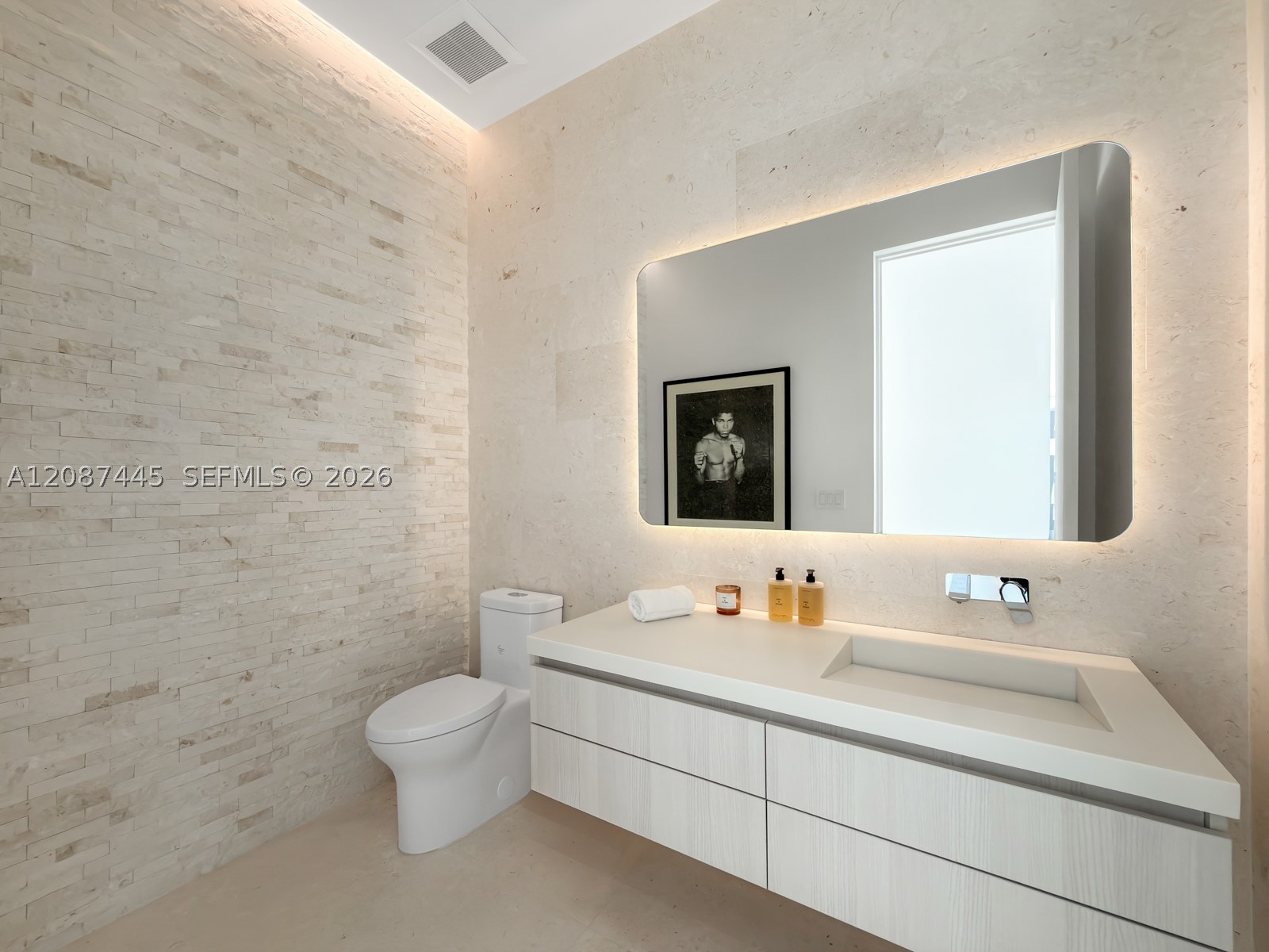 1844 Daytonia Rd, Miami Beach FL 33141