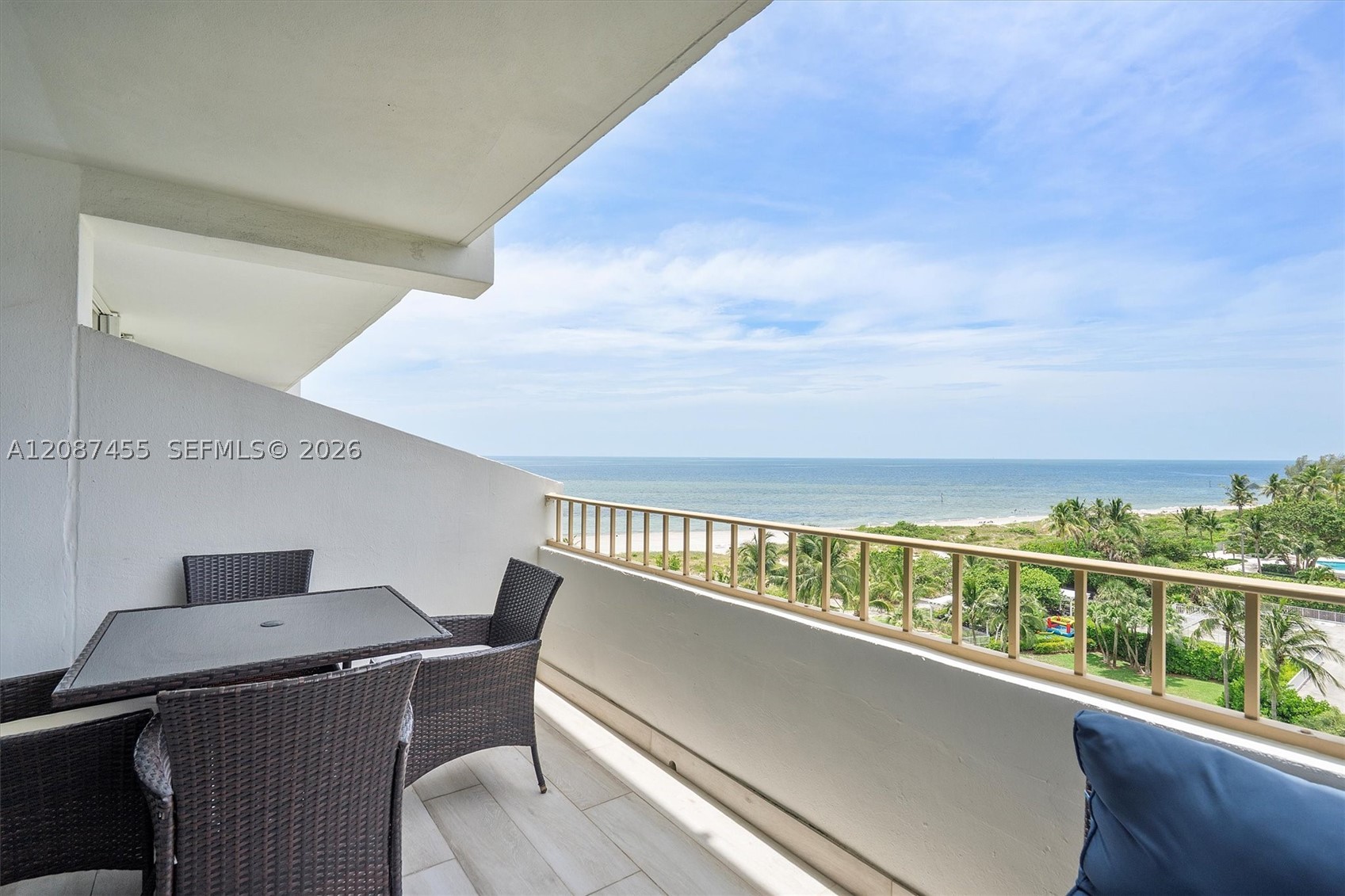 177 Ocean Lane Dr #807, Key Biscayne FL 33149