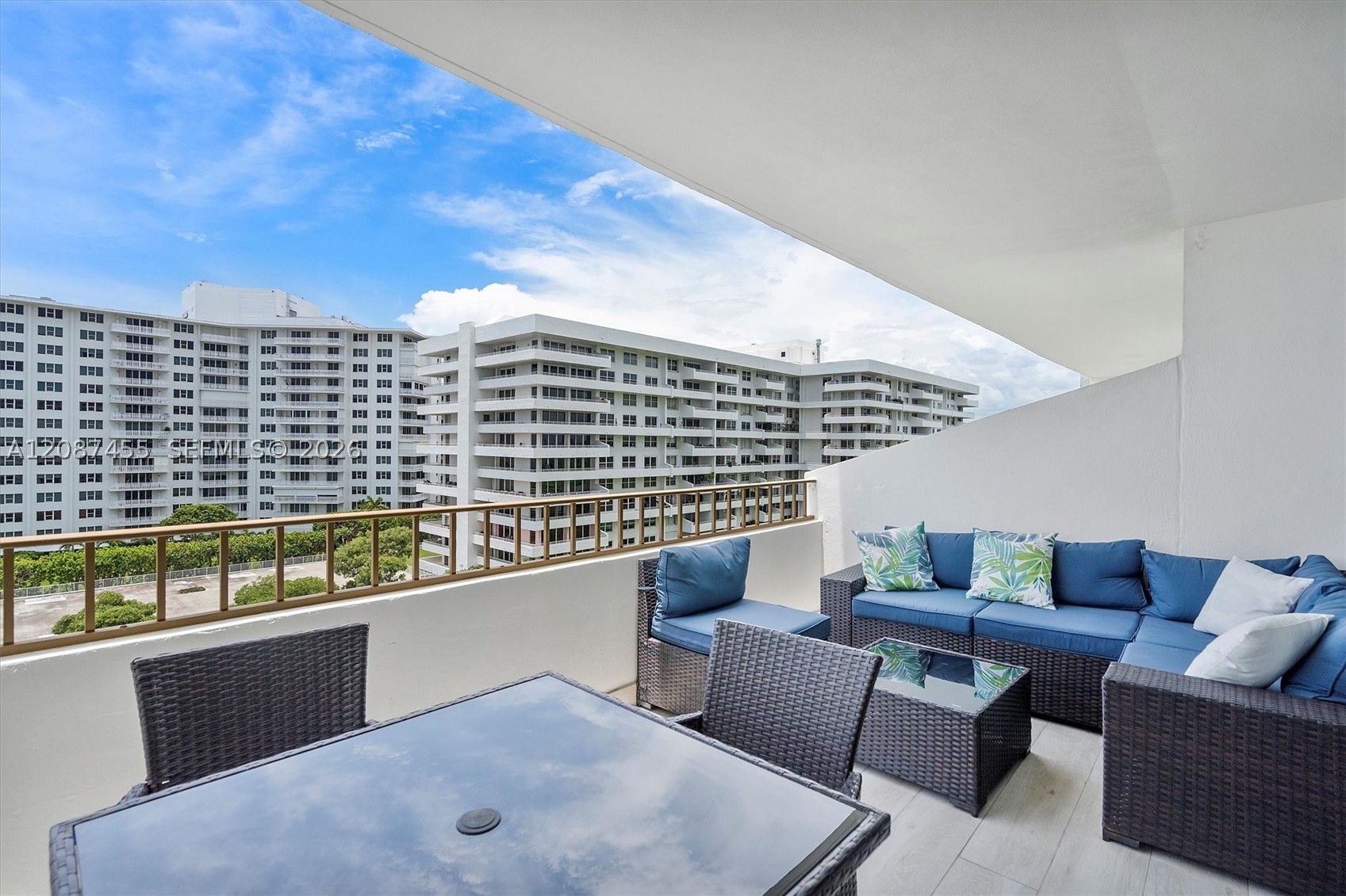 177 Ocean Lane Dr #807, Key Biscayne FL 33149