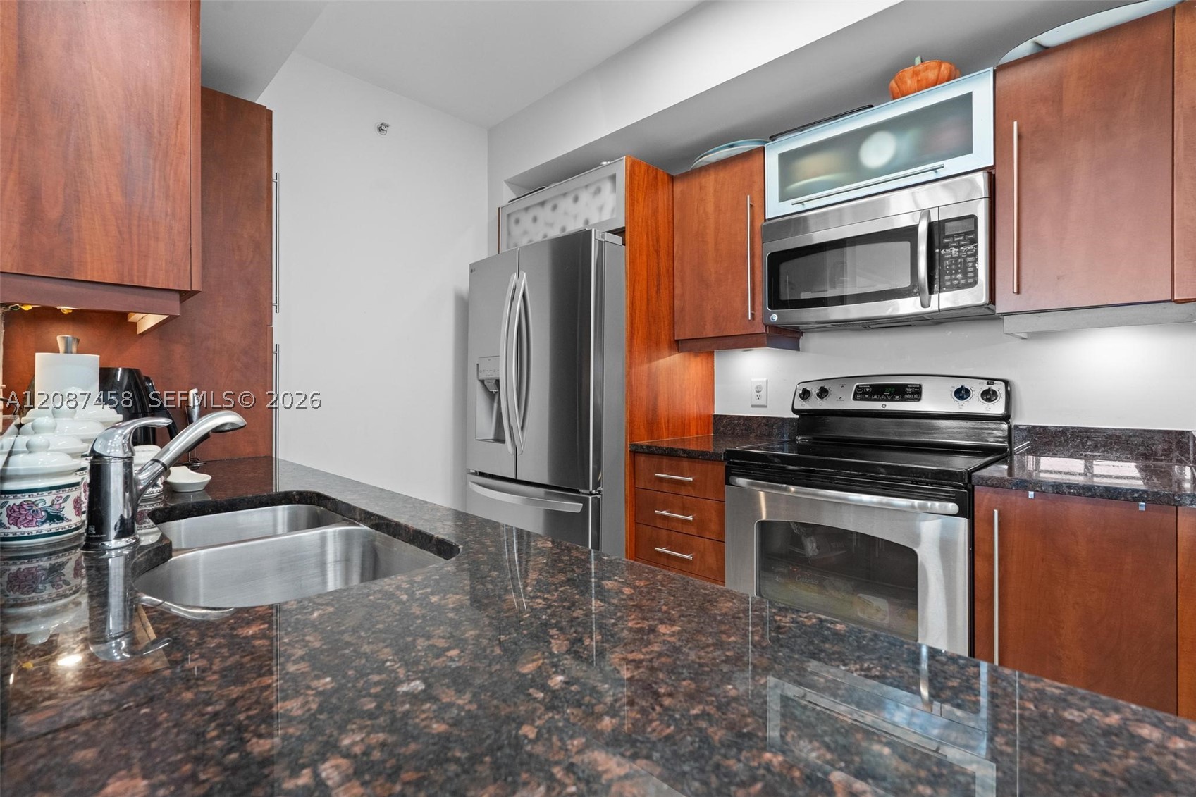 7350 SW 89th St #1411S, Miami FL 33156