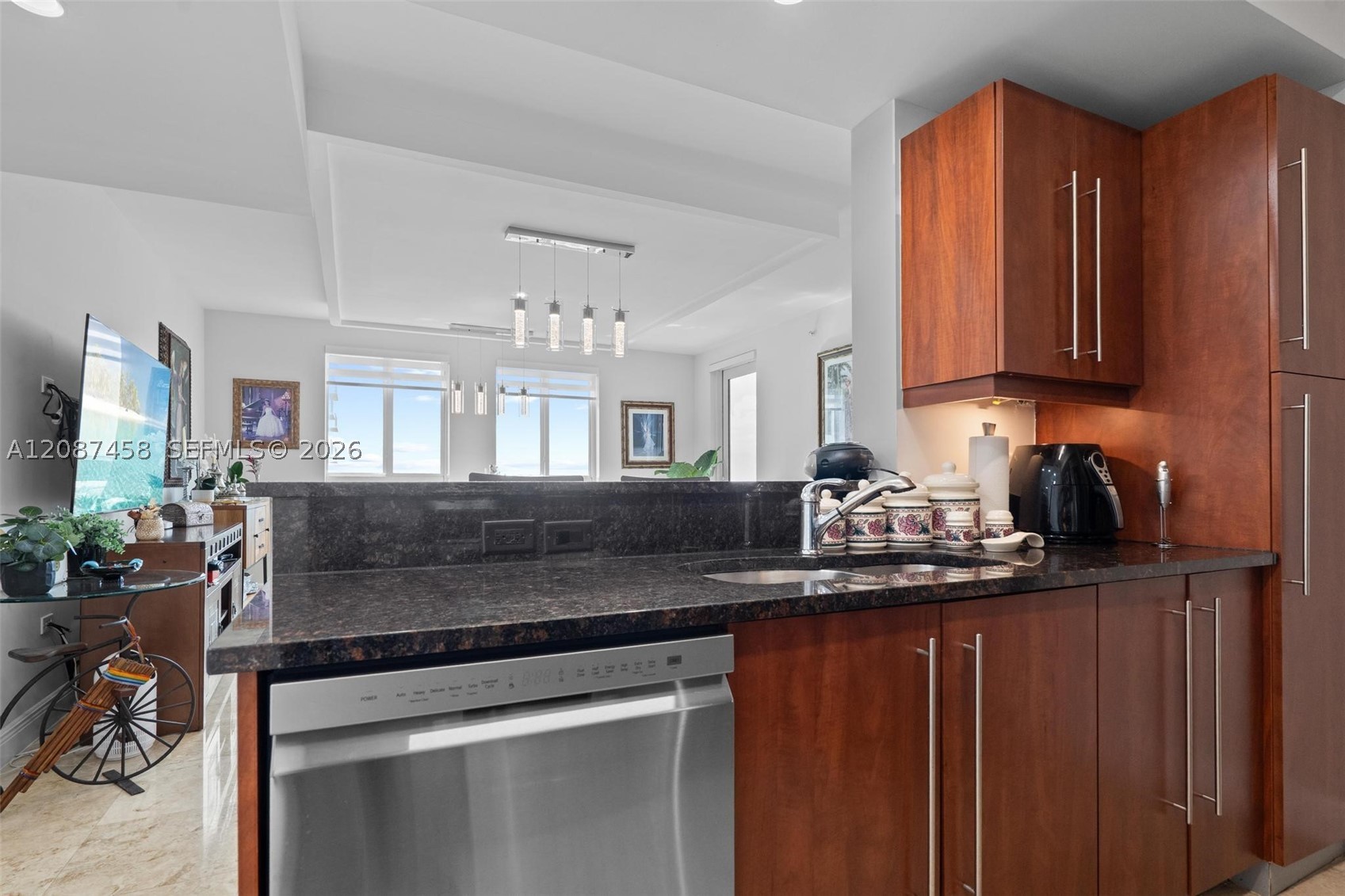 7350 SW 89th St #1411S, Miami FL 33156