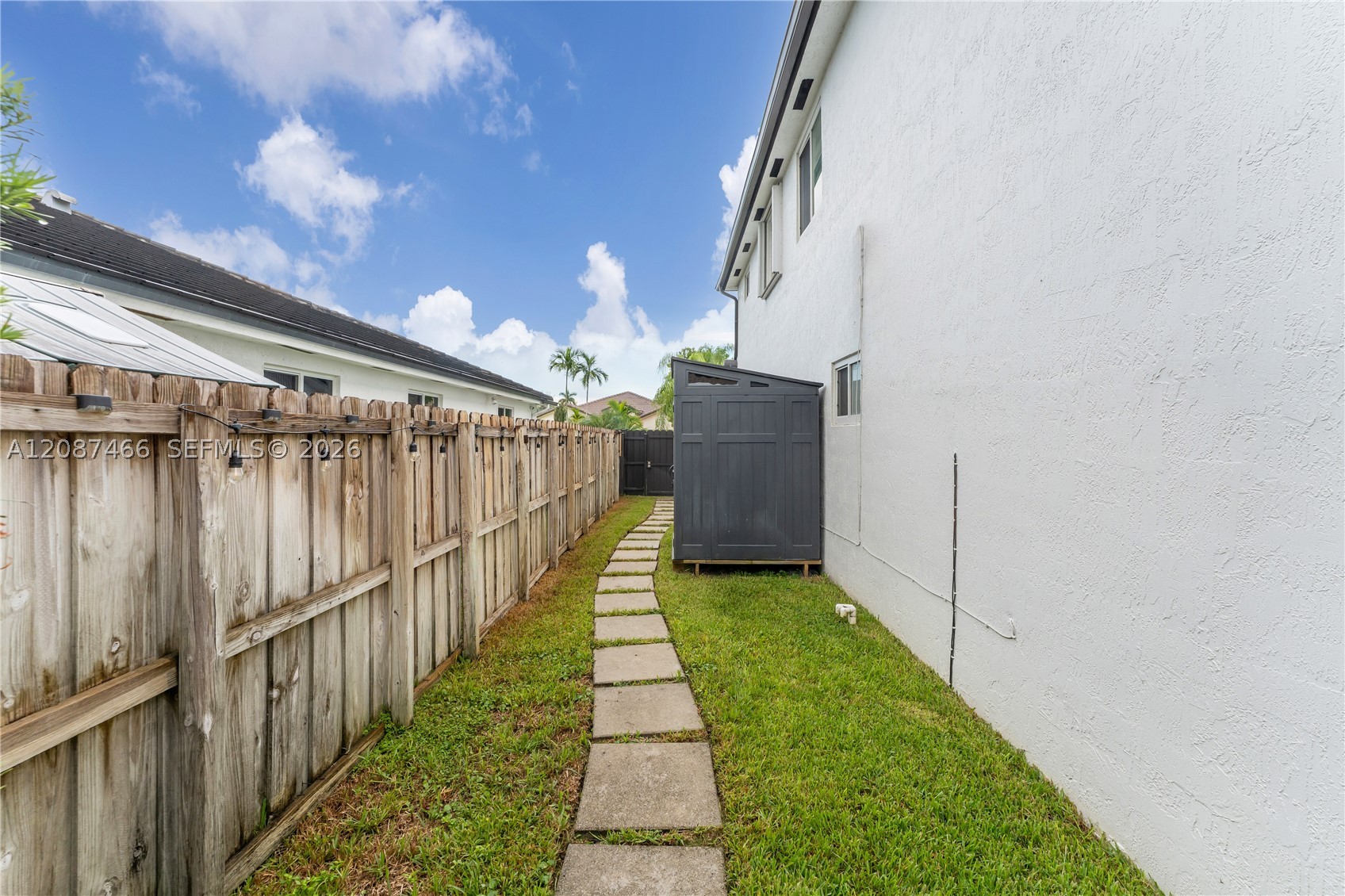 9164 SW 166th Ct, Miami FL 33196