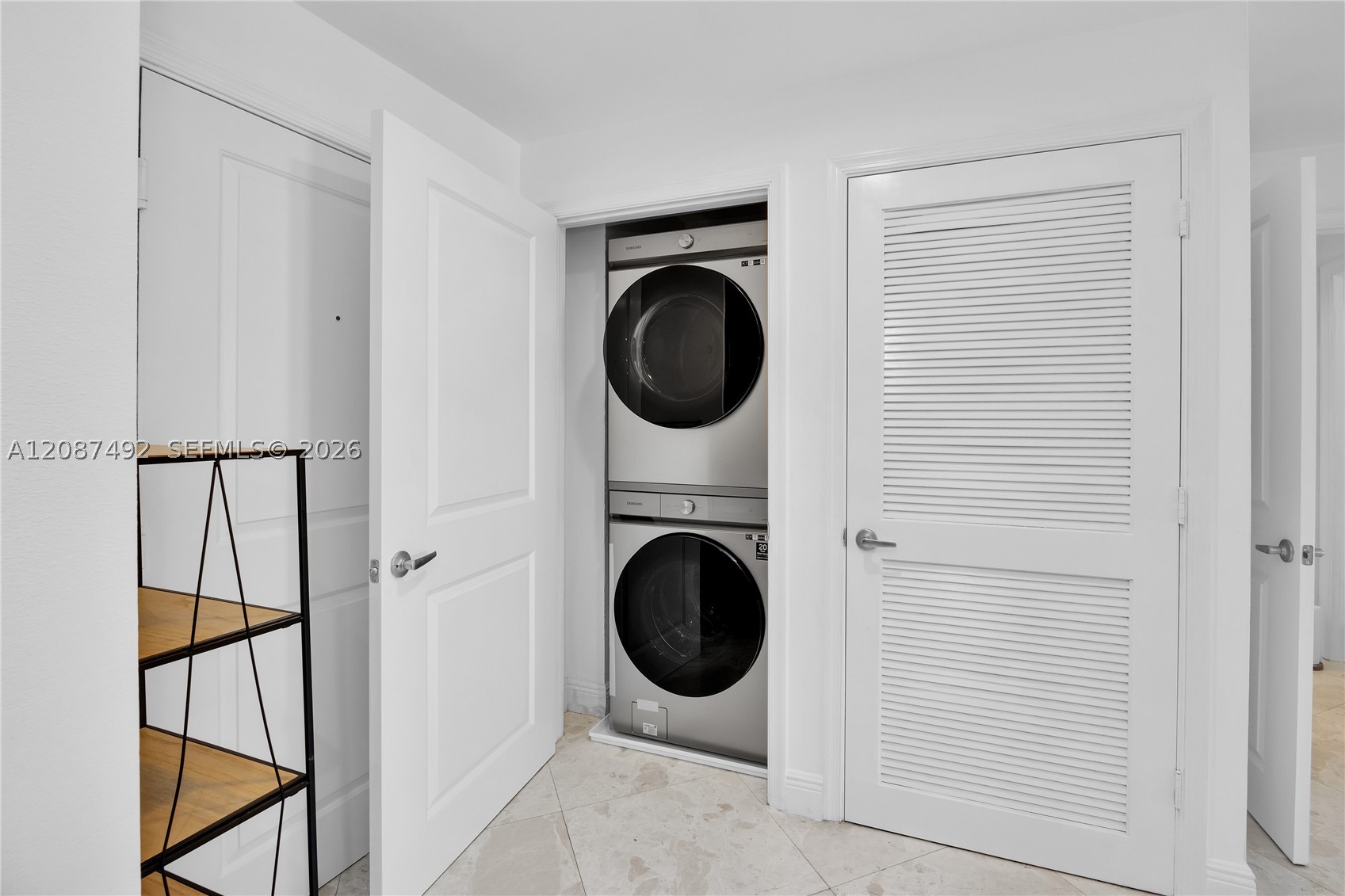 10 Aragon Ave #810, Coral Gables FL 33134