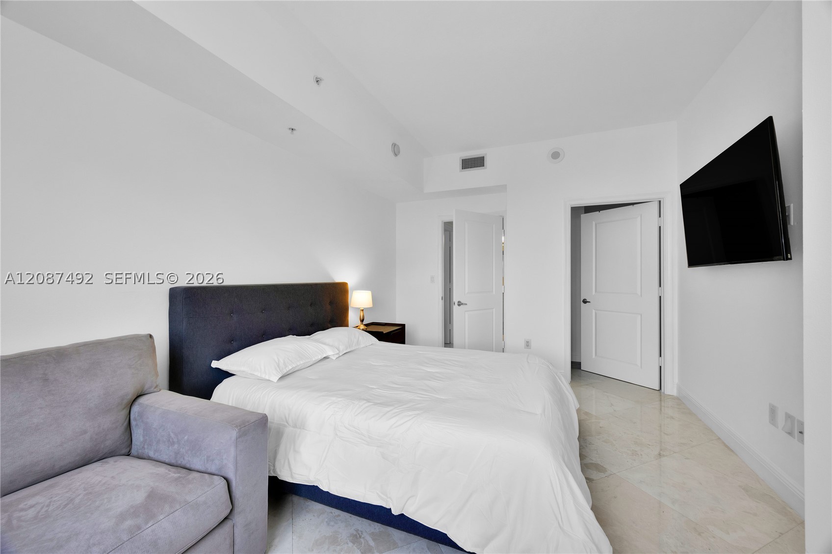 10 Aragon Ave #810, Coral Gables FL 33134