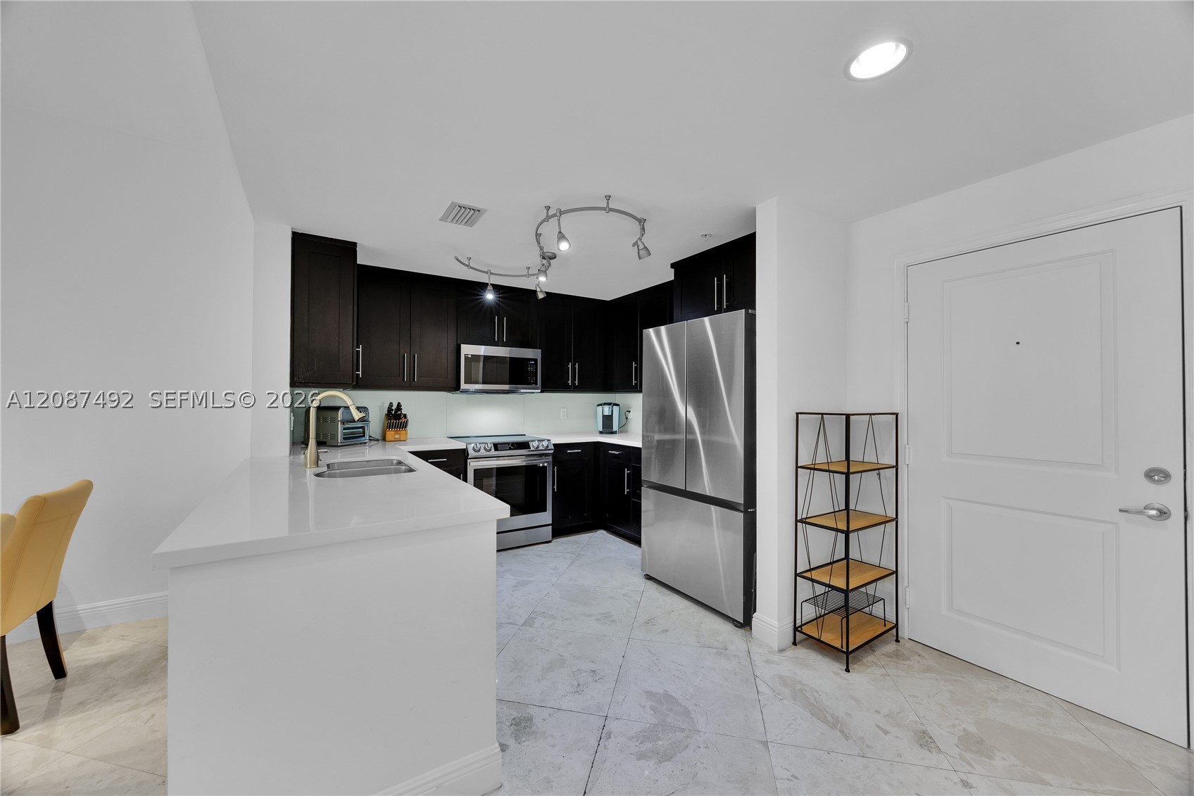10 Aragon Ave #810, Coral Gables FL 33134