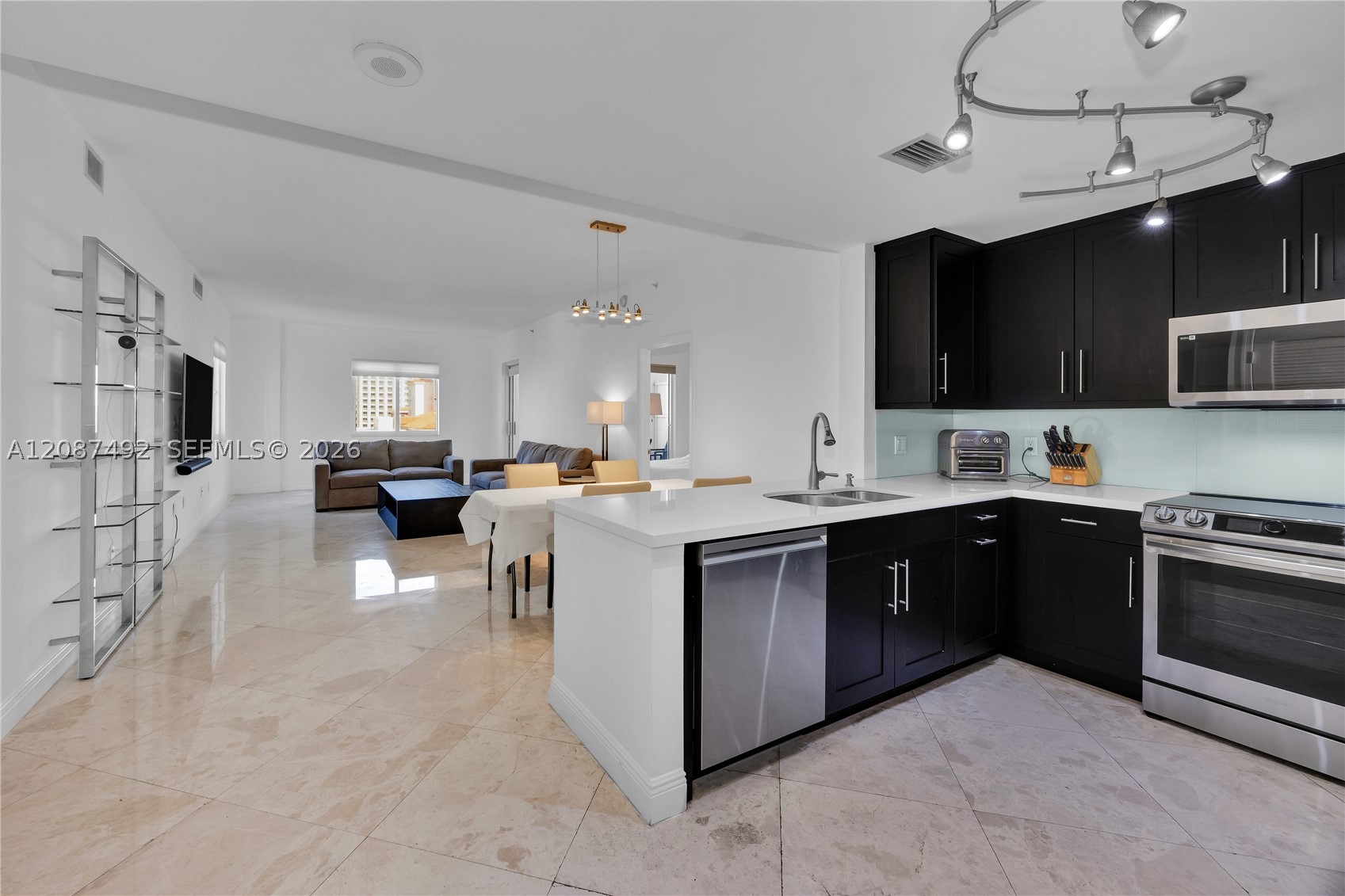 10 Aragon Ave #810, Coral Gables FL 33134