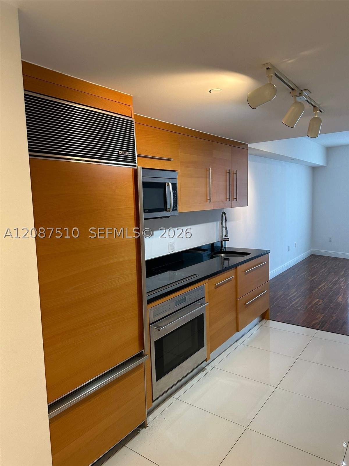 465 Brickell Ave #3404, Miami FL 33131