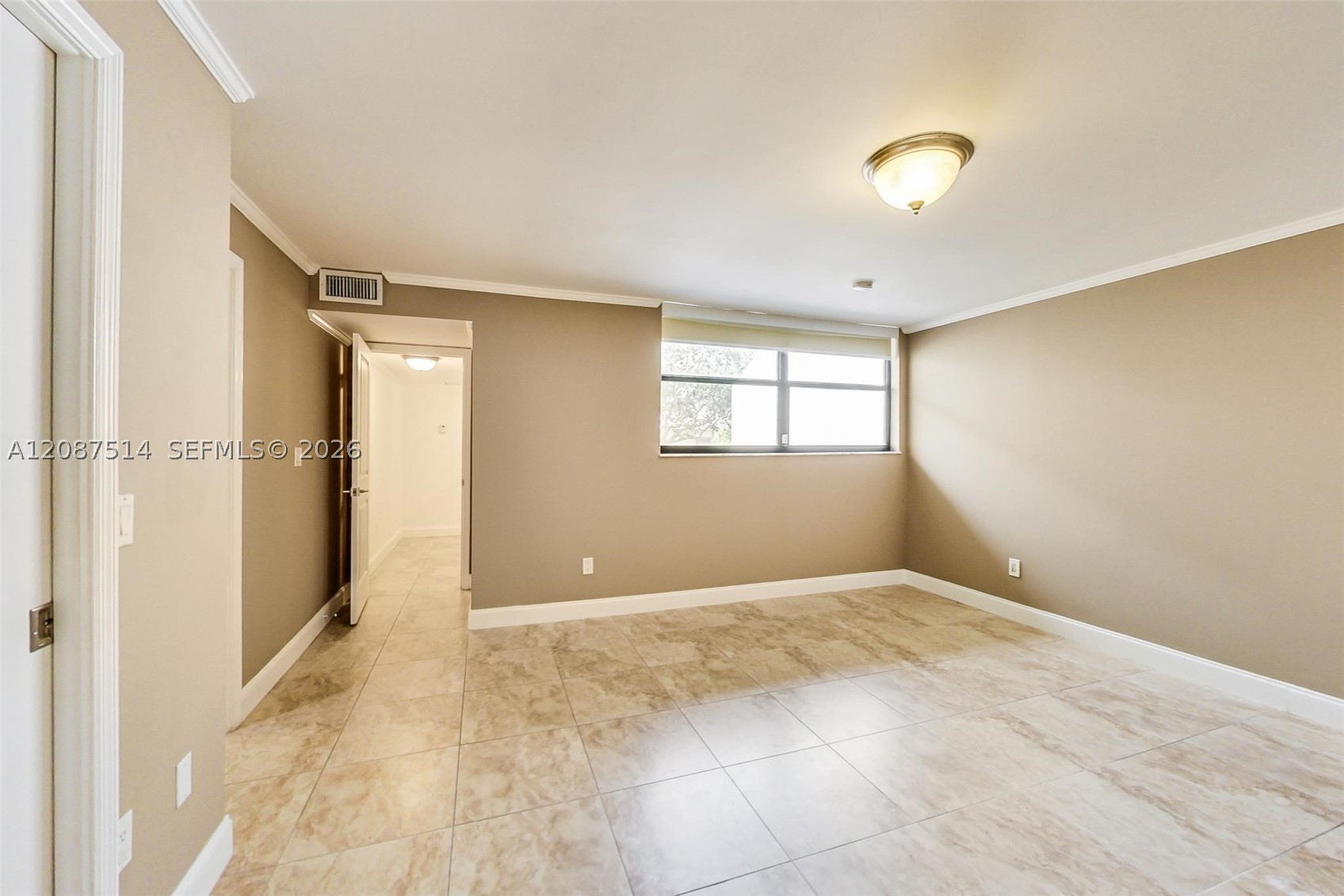 8613 SW 79th Pl, Miami FL 33143