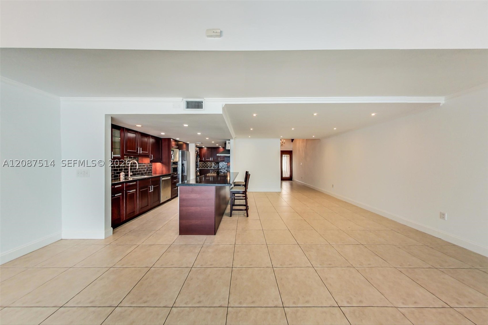 8613 SW 79th Pl, Miami FL 33143