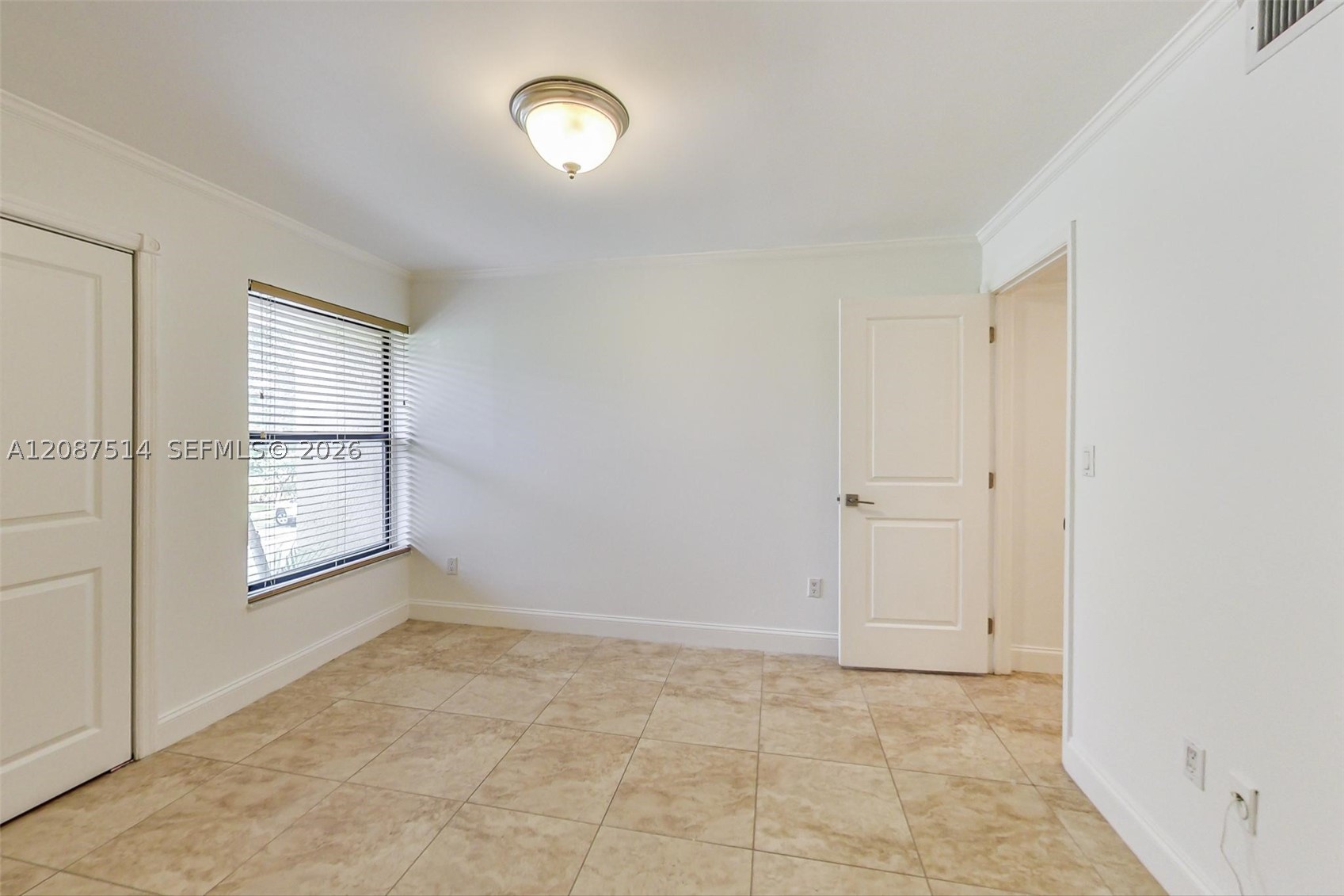 8613 SW 79th Pl, Miami FL 33143